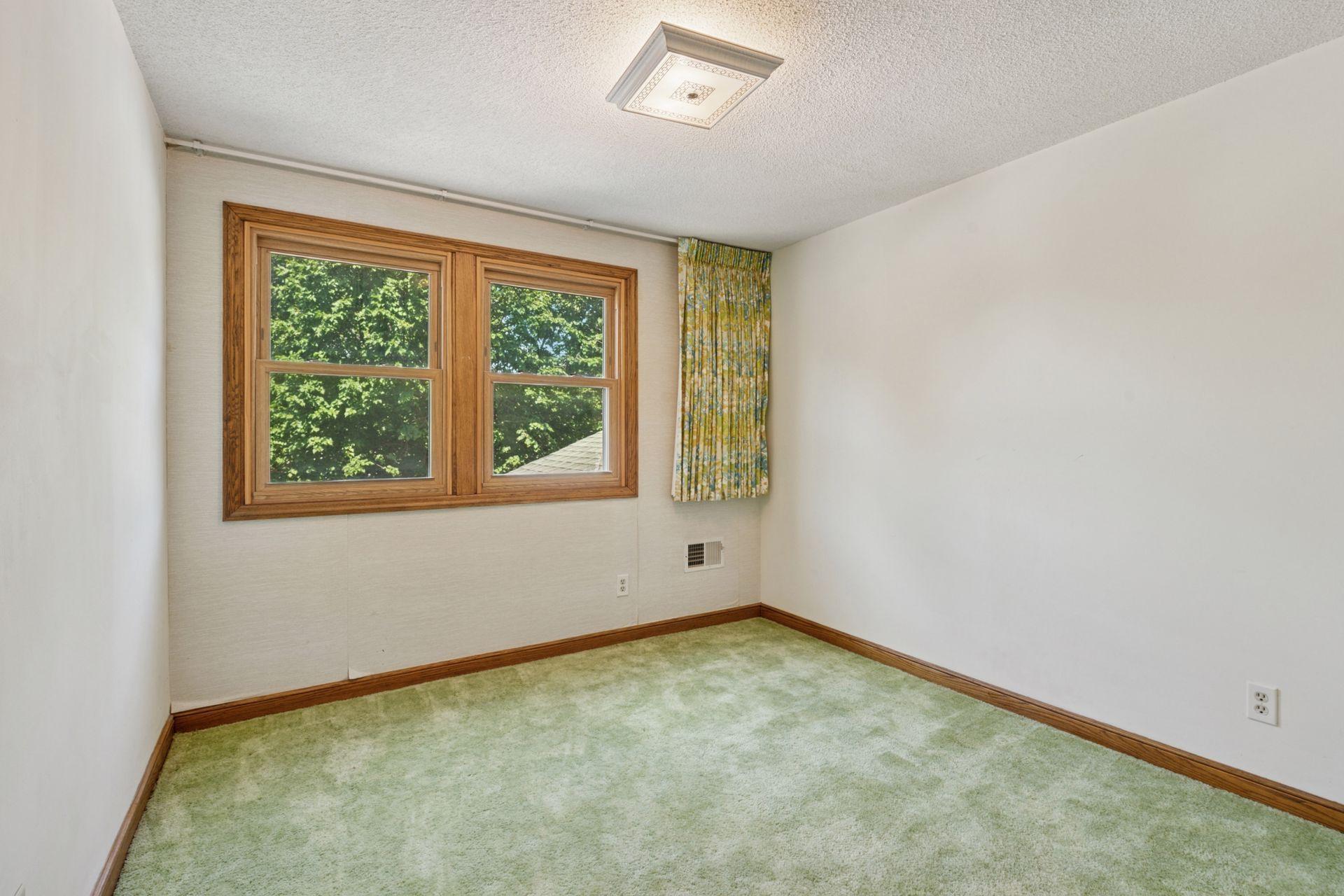 3916 Yosemite Avenue S