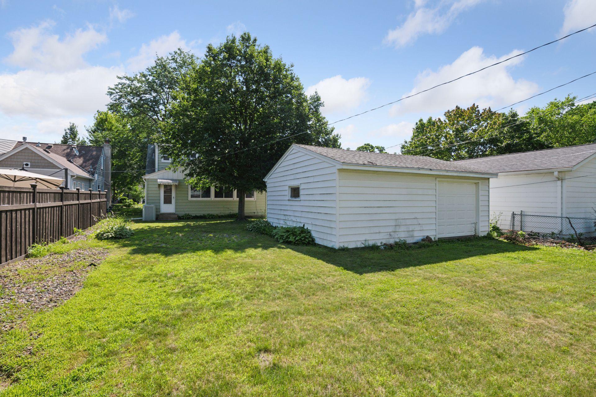 3916 Yosemite Avenue S