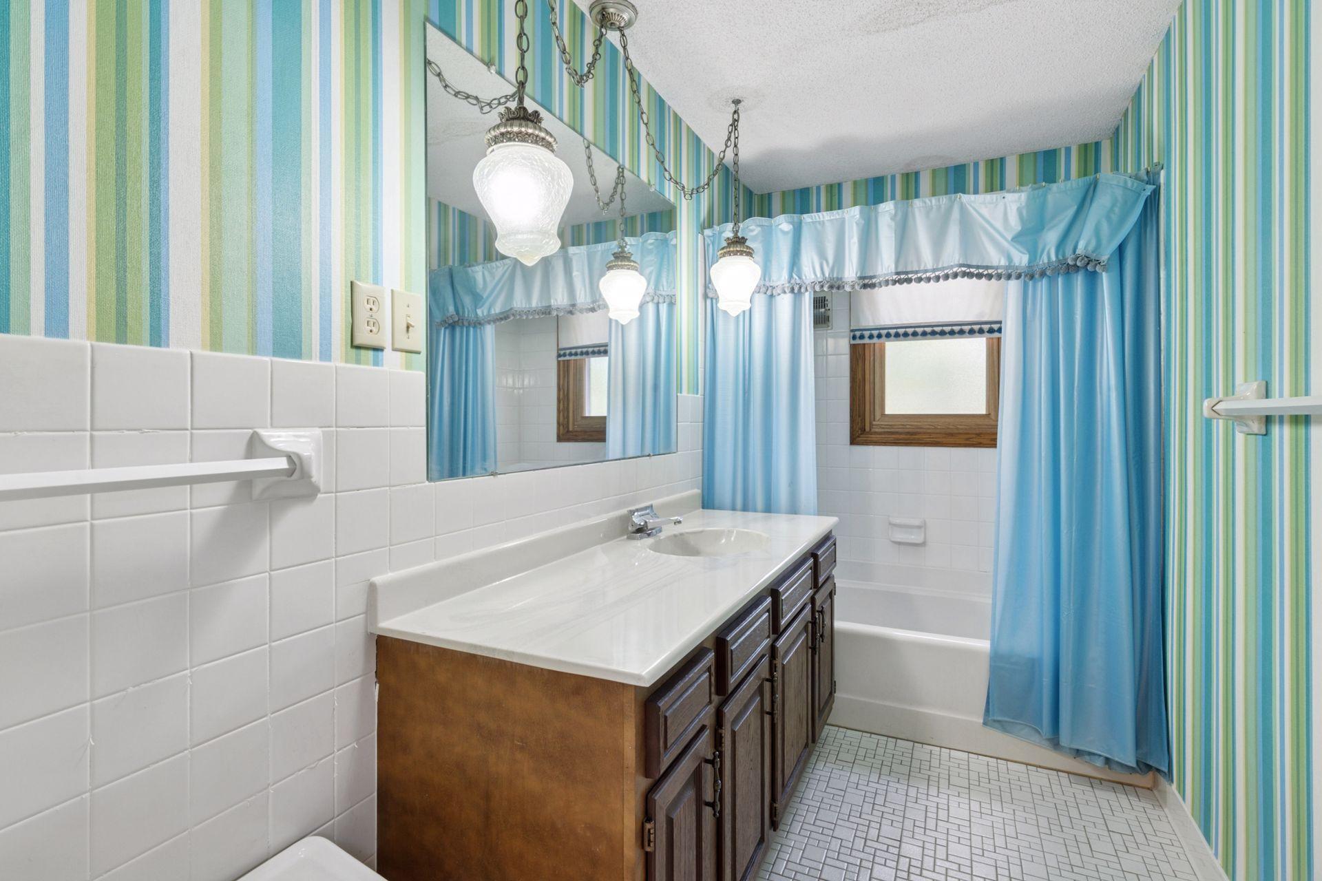 3916 Yosemite Avenue S