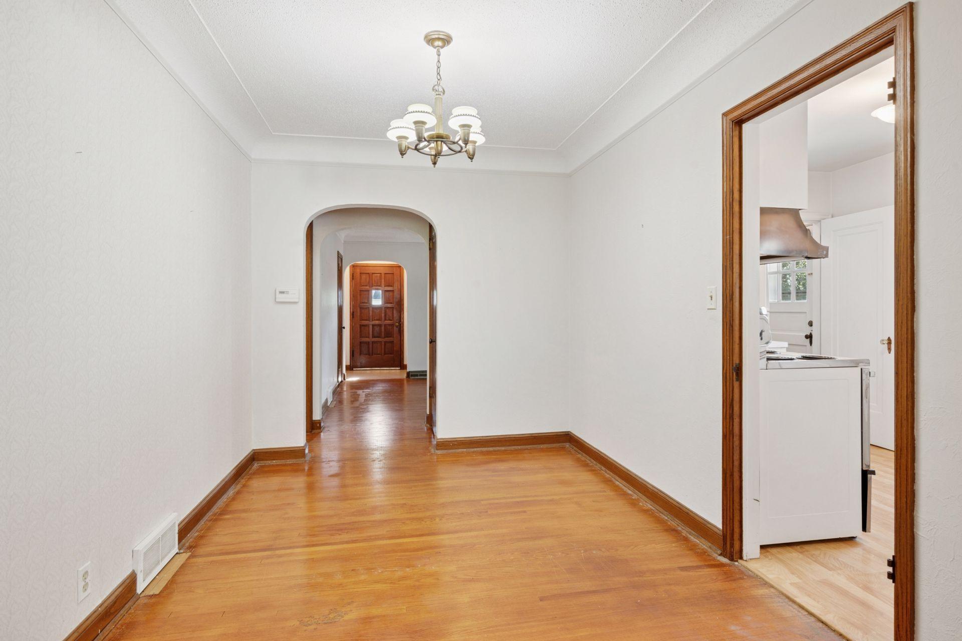 3916 Yosemite Avenue S