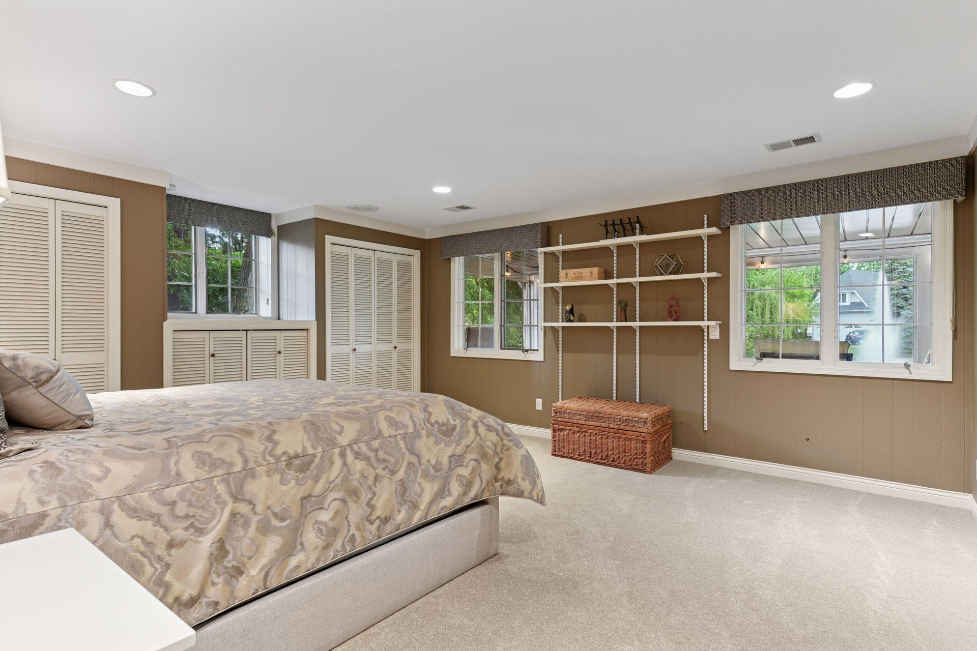 3135 N Shore Drive