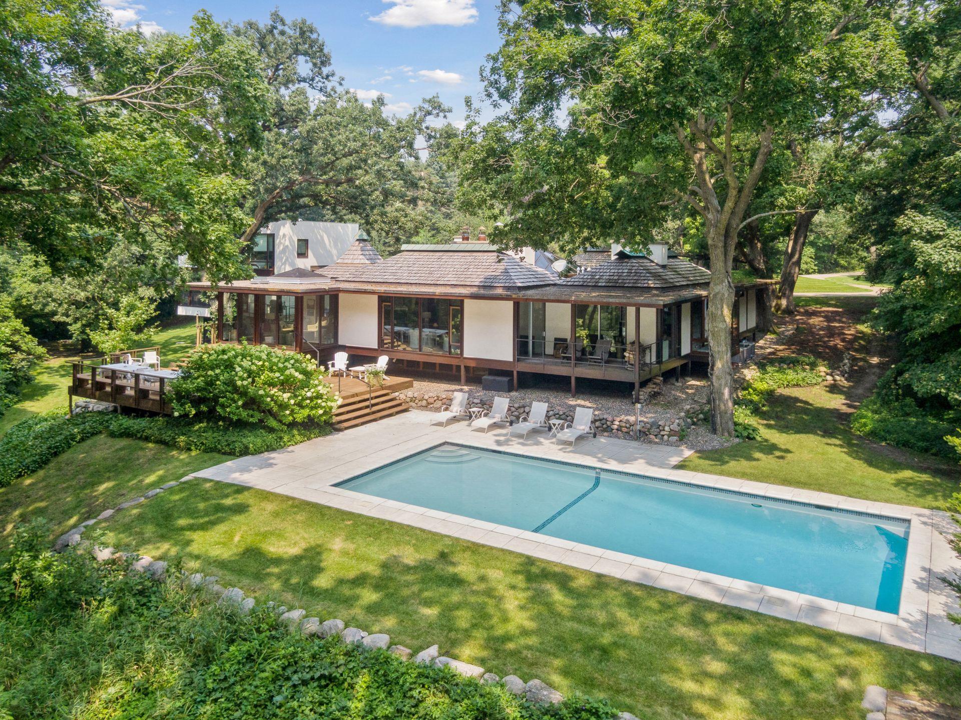 780 Long Bridge Lane