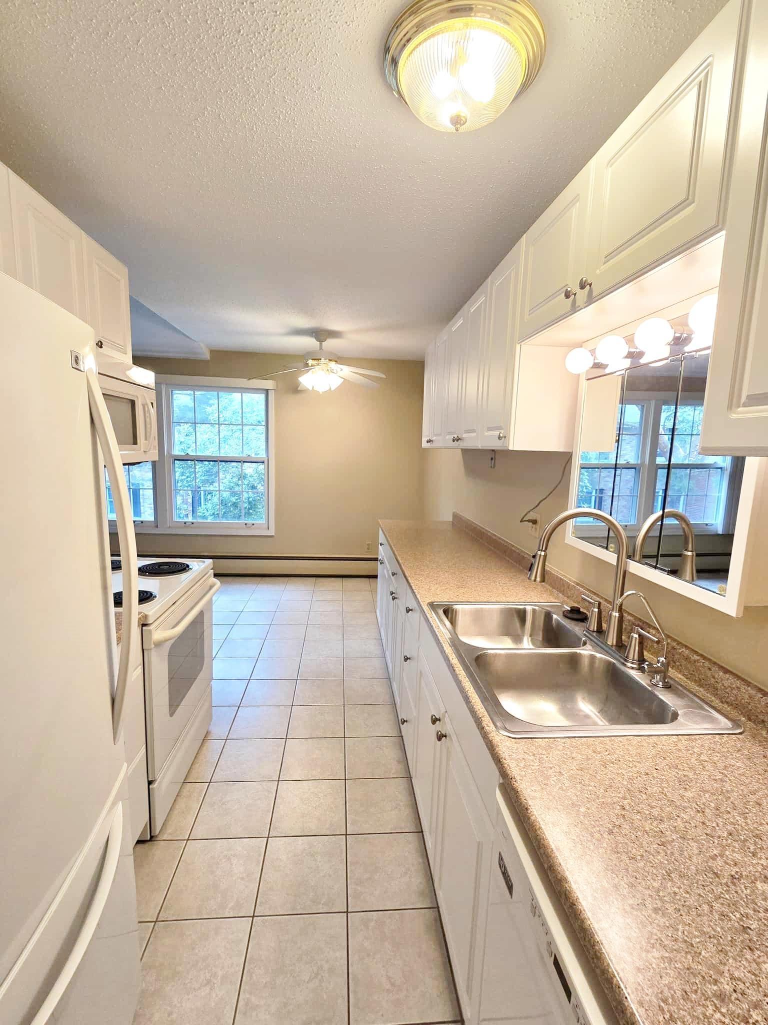 704 Old Settlers Trail Unit: 5