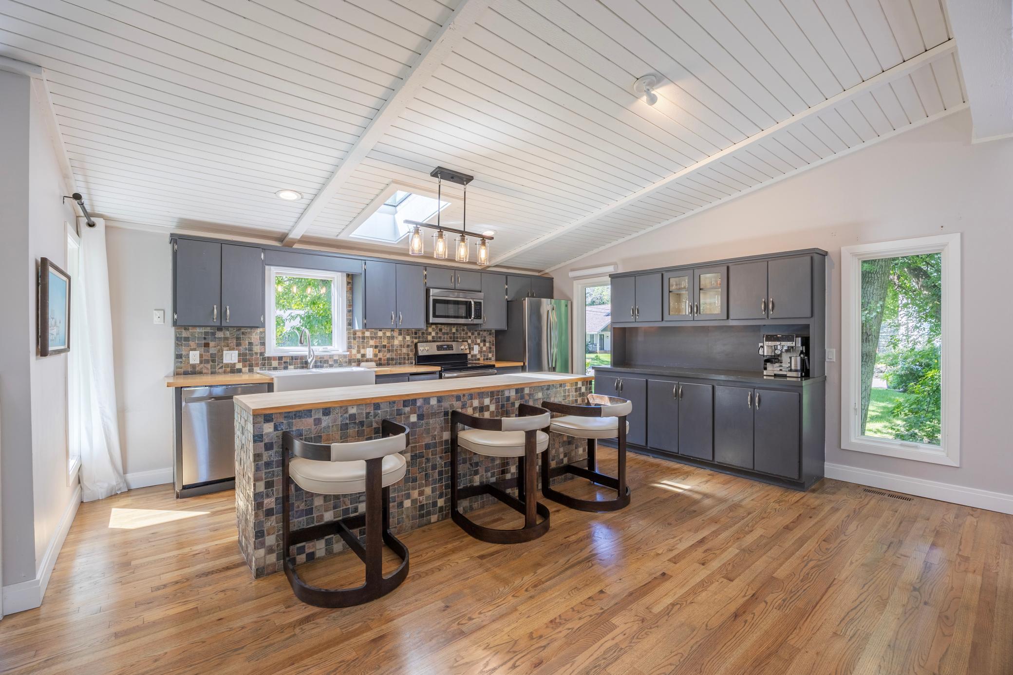 2131 Sheridan Hills Road