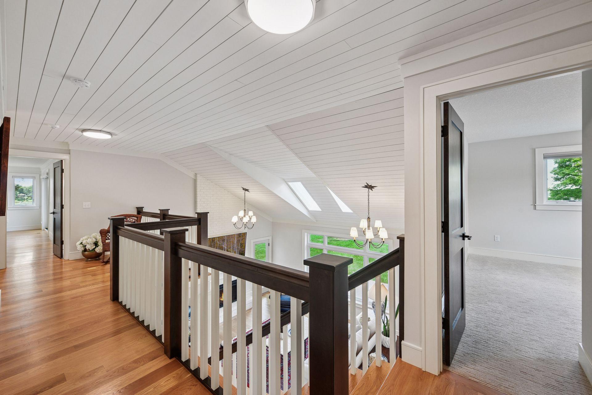 5112 S Lakeshore Drive