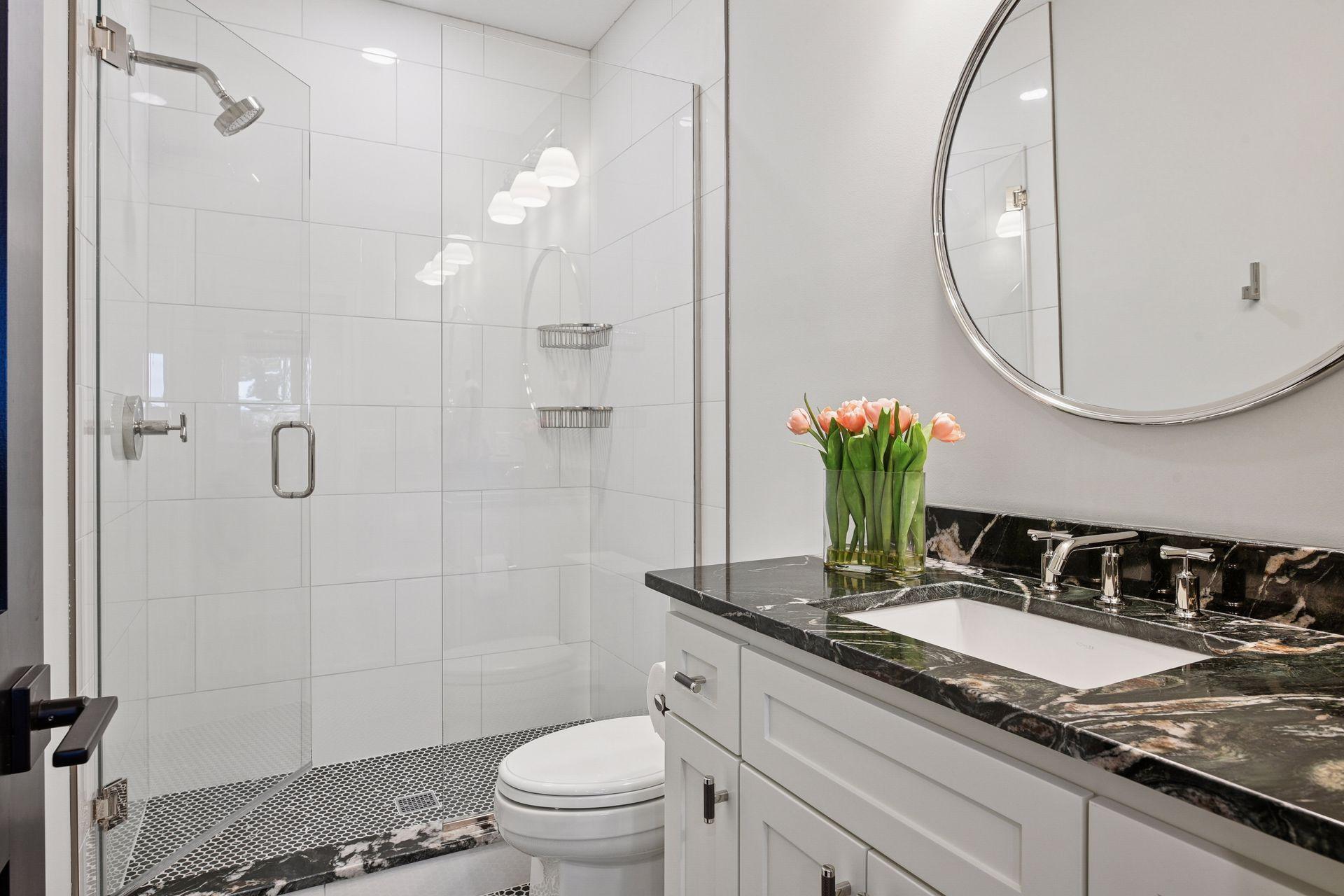 5112 S Lakeshore Drive