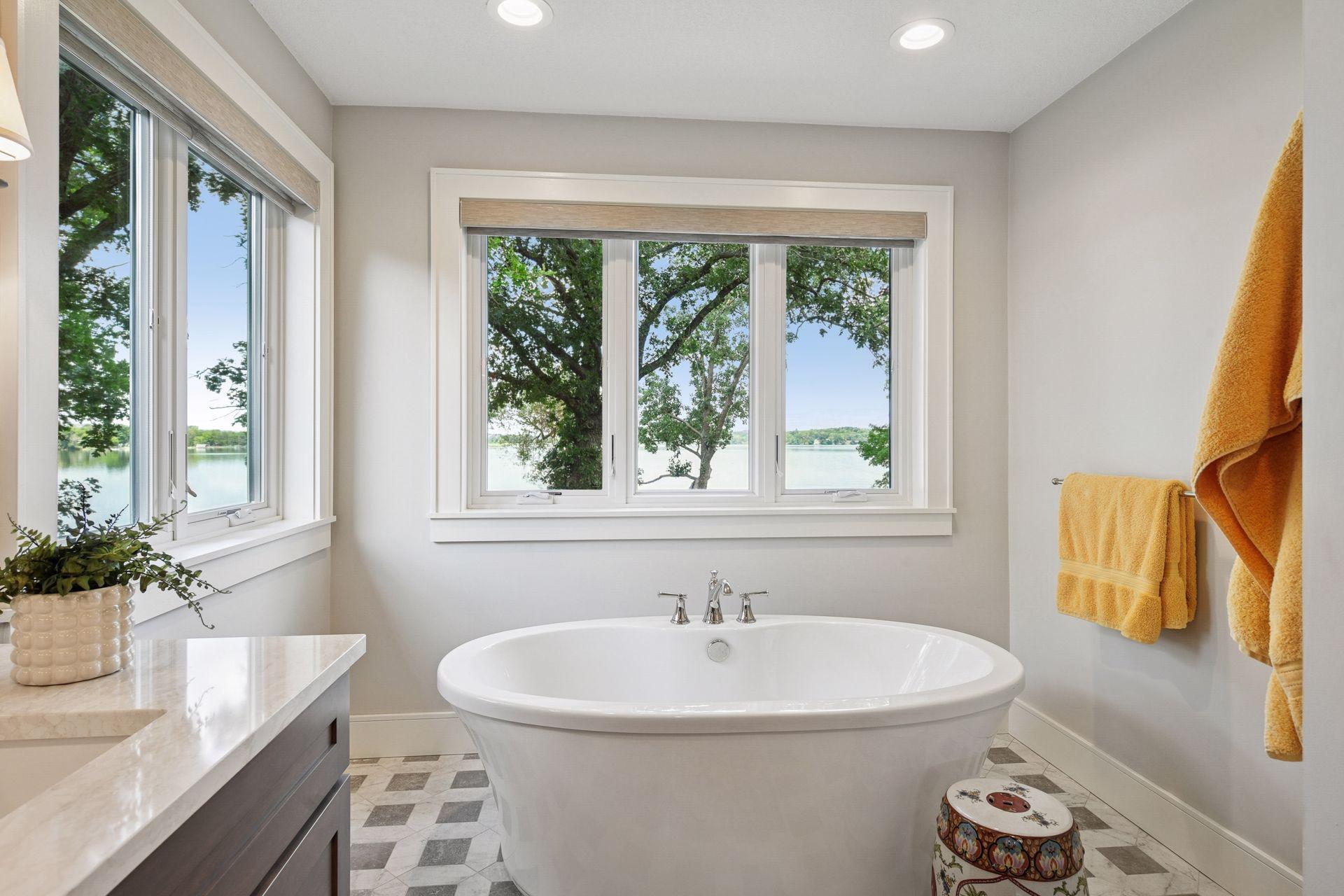 5112 S Lakeshore Drive