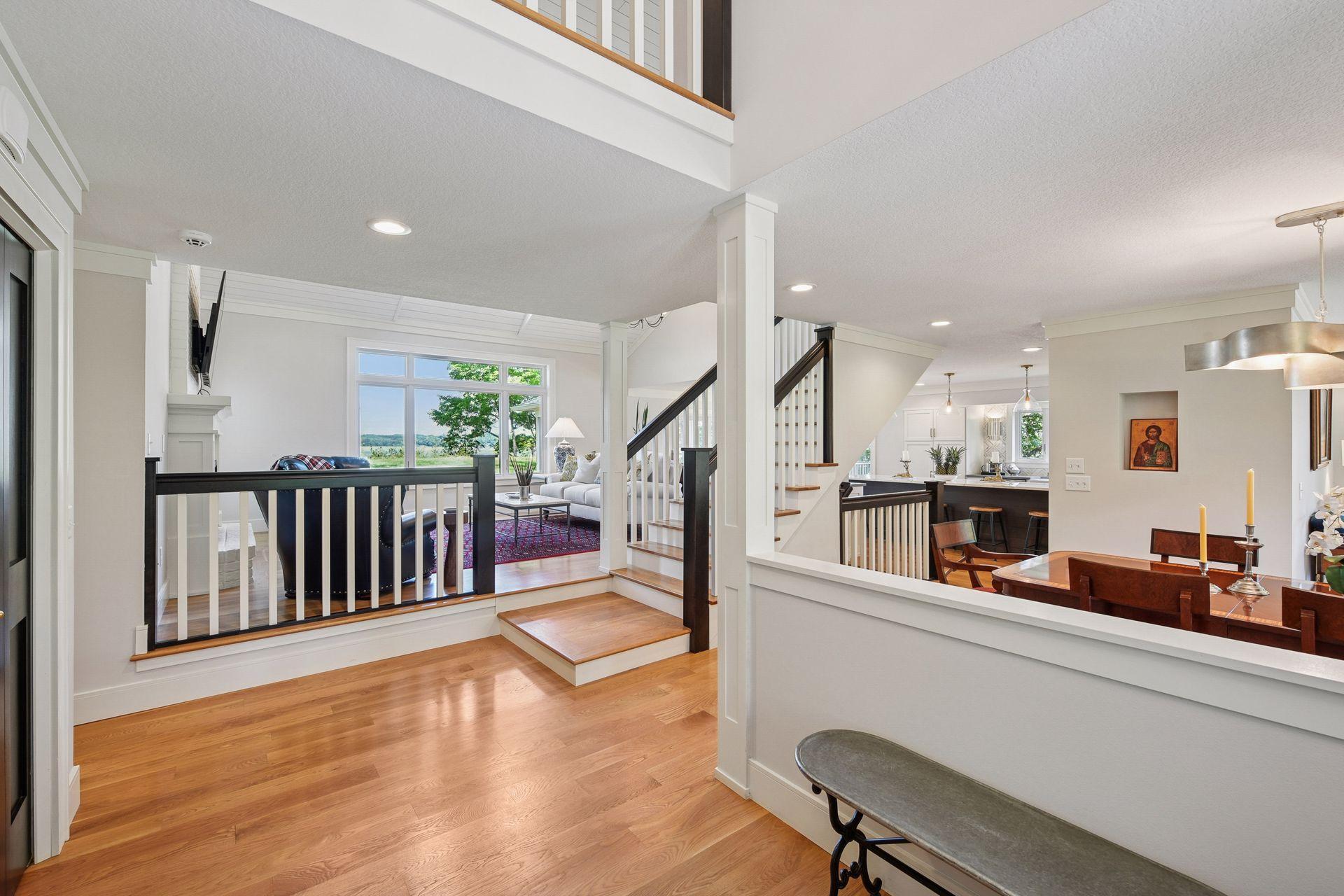 5112 S Lakeshore Drive