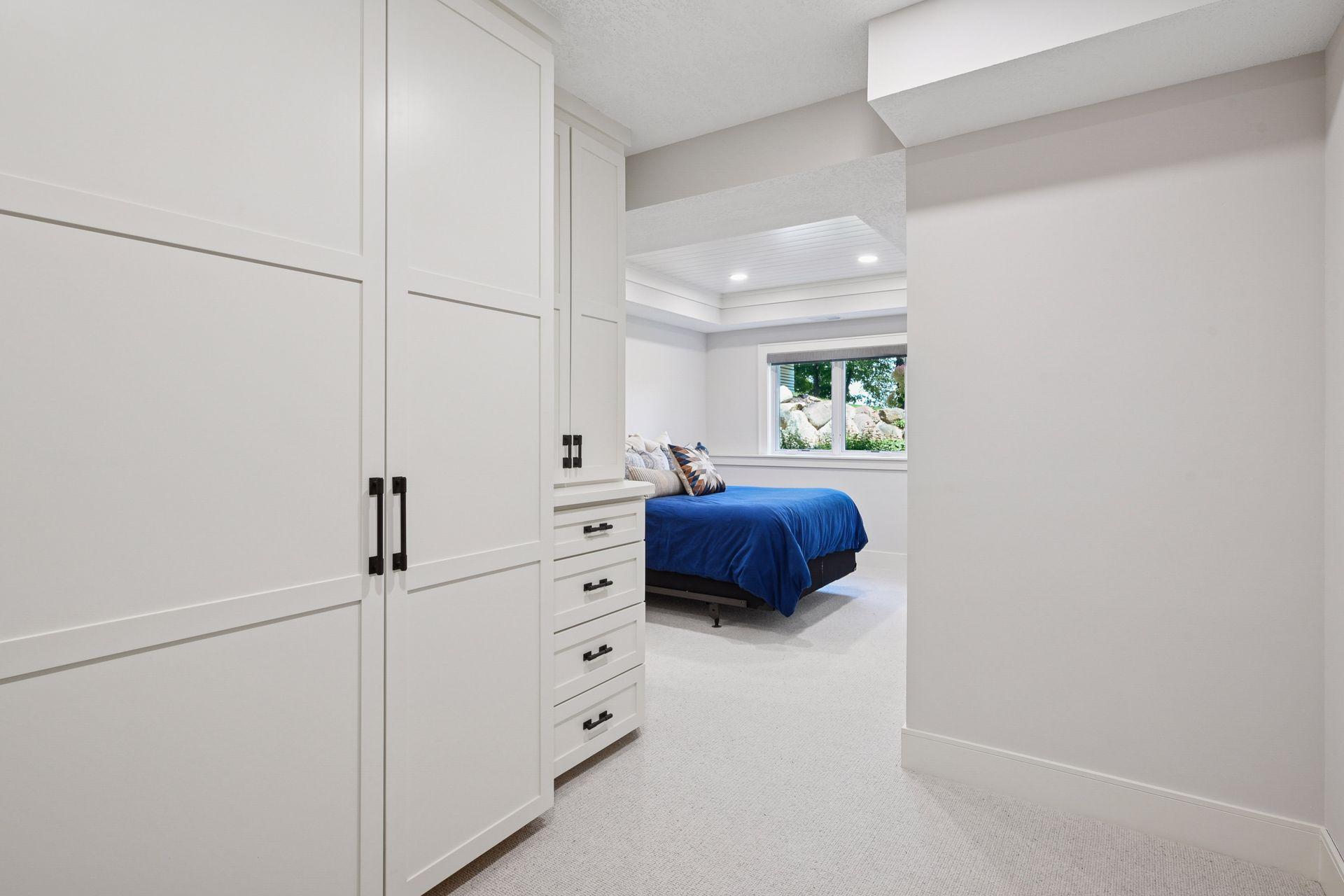 5112 S Lakeshore Drive