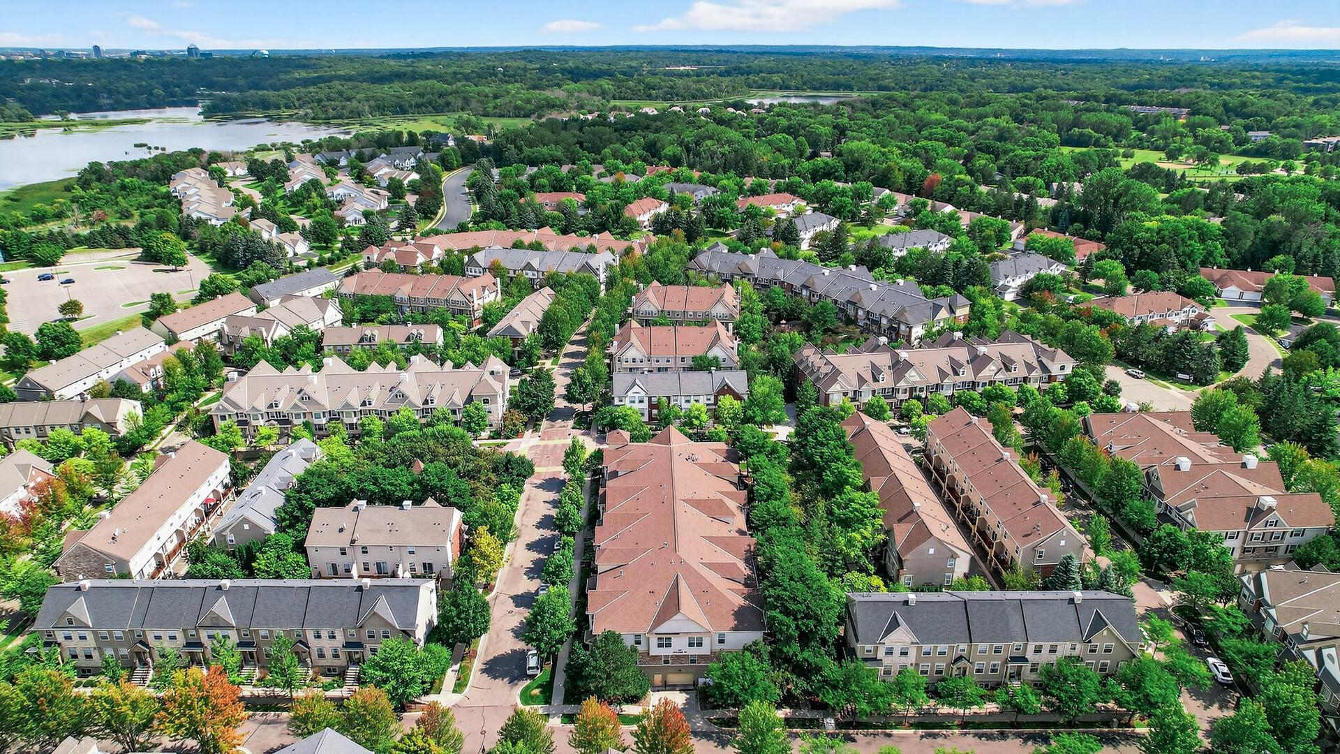 8317 Townsend Drive Unit: 215