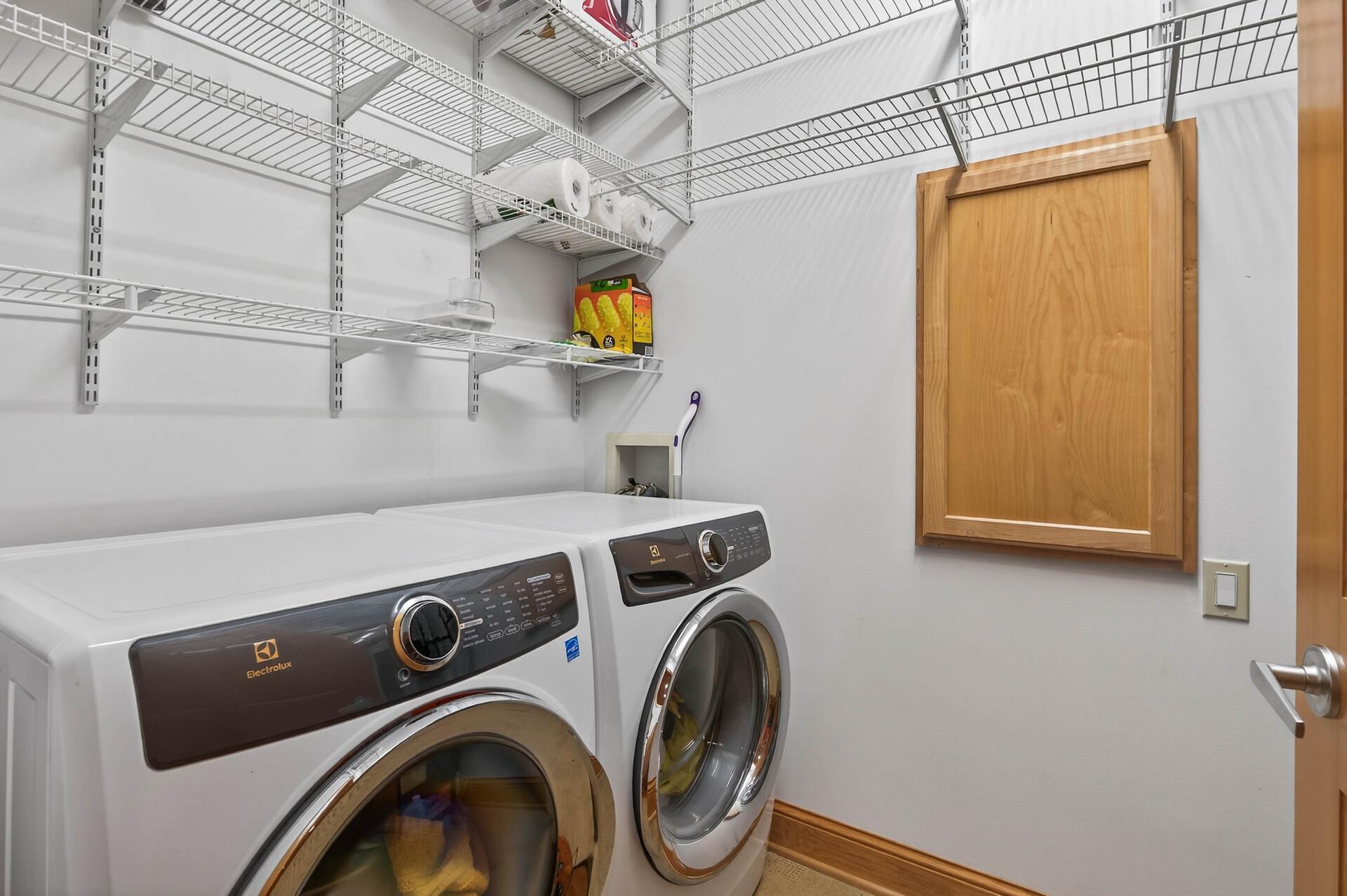 8317 Townsend Drive Unit: 215