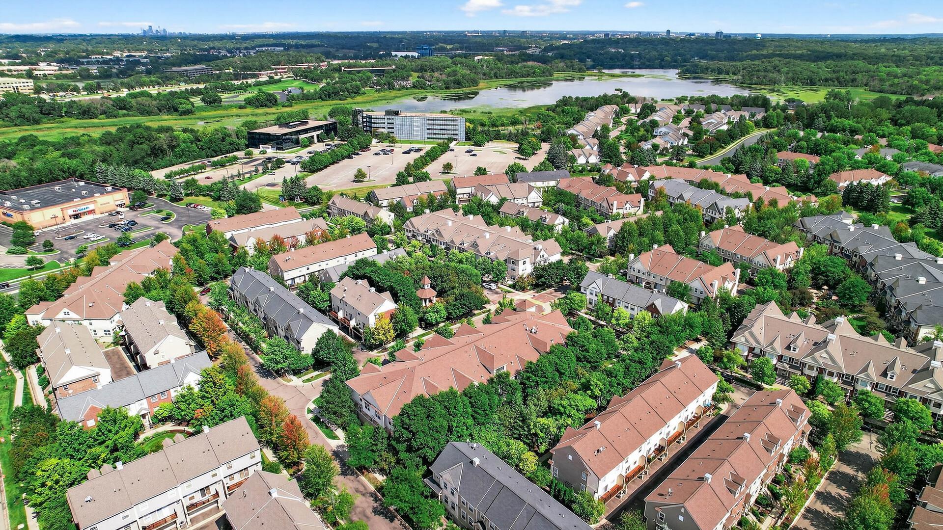 8317 Townsend Drive Unit: 215