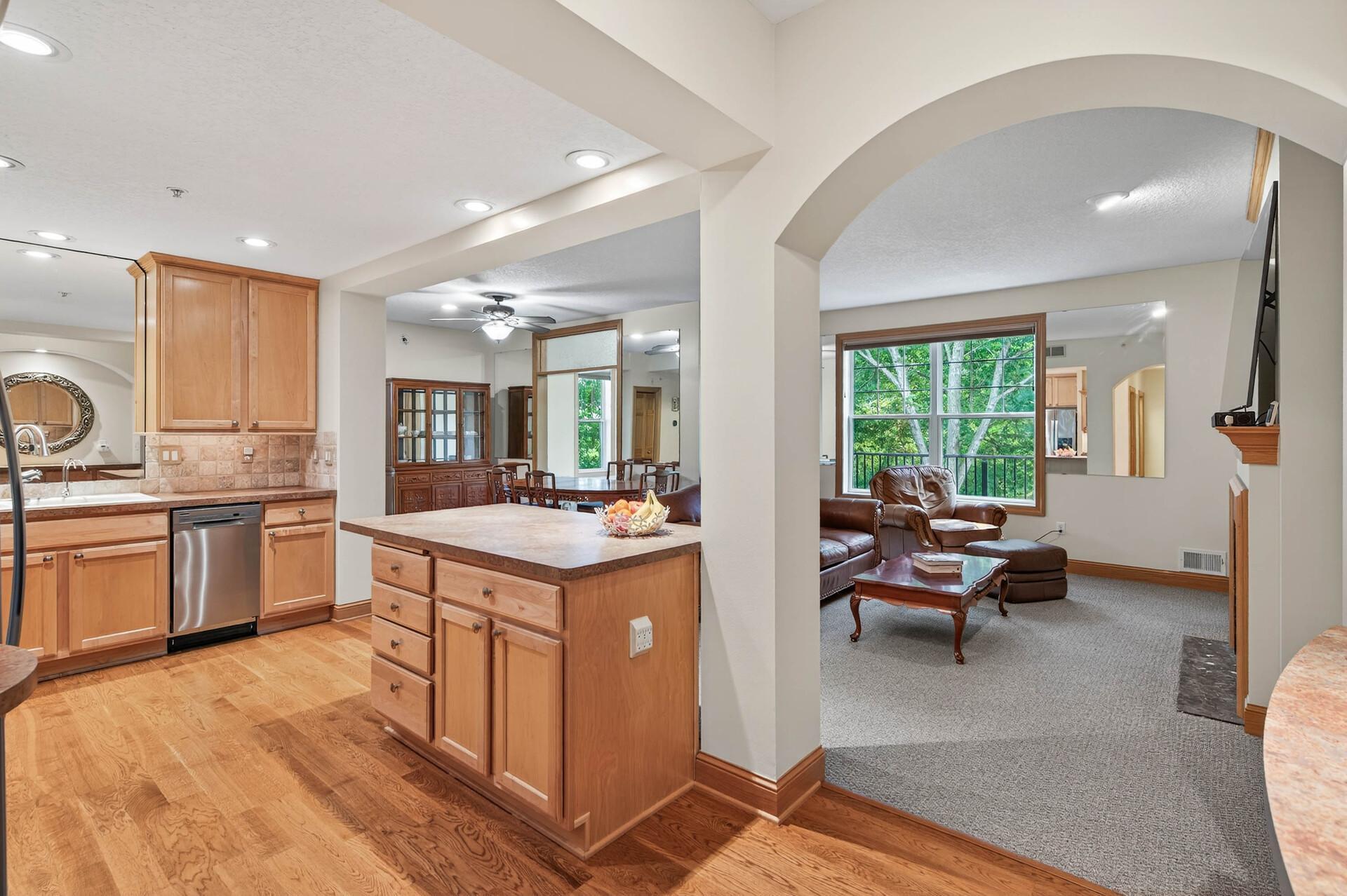 8317 Townsend Drive Unit: 215