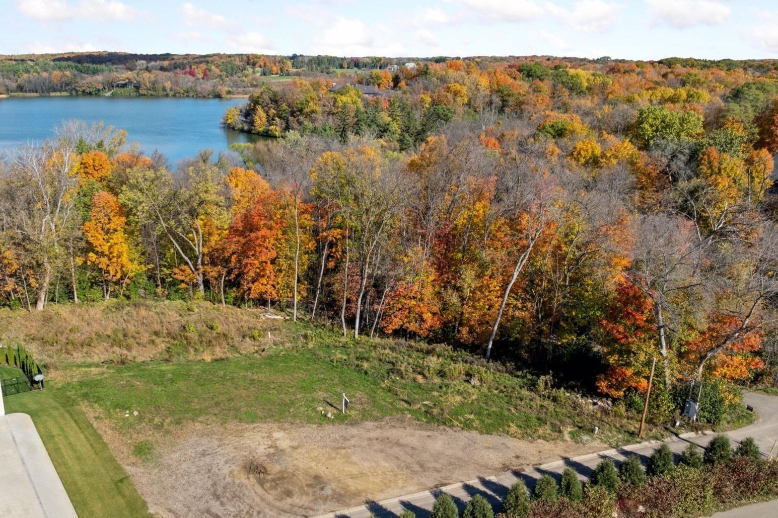 1050 Old Long Lake Road