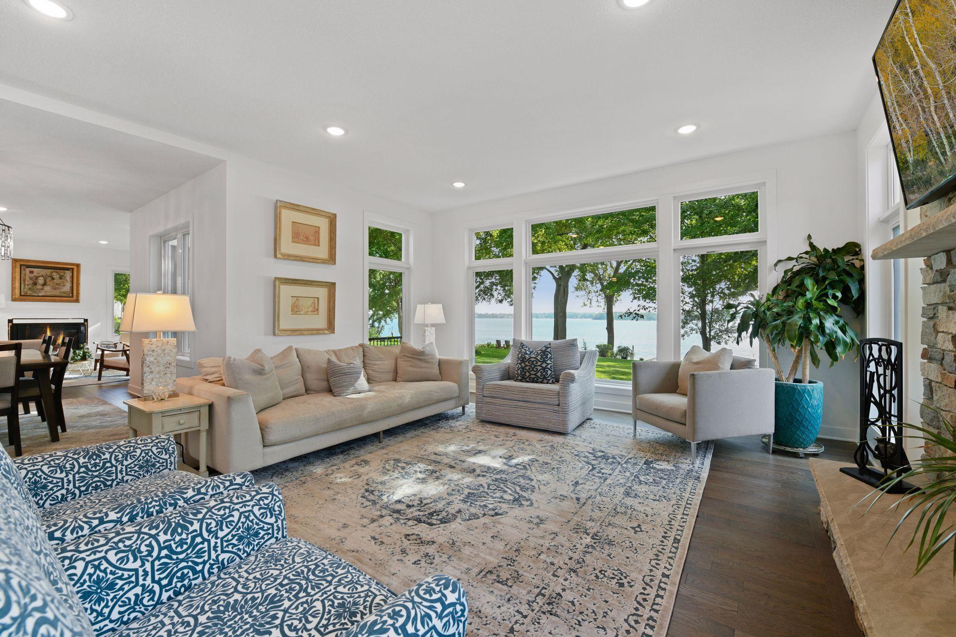 2915 Casco Point Road