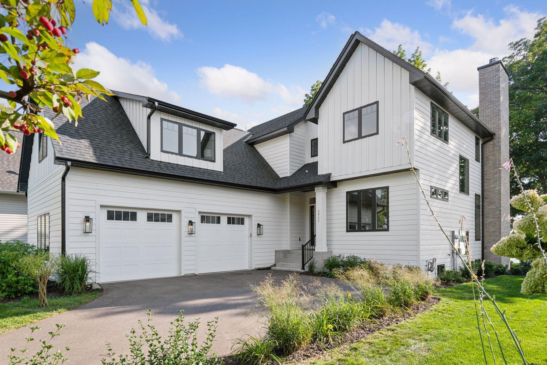 2915 Casco Point Road