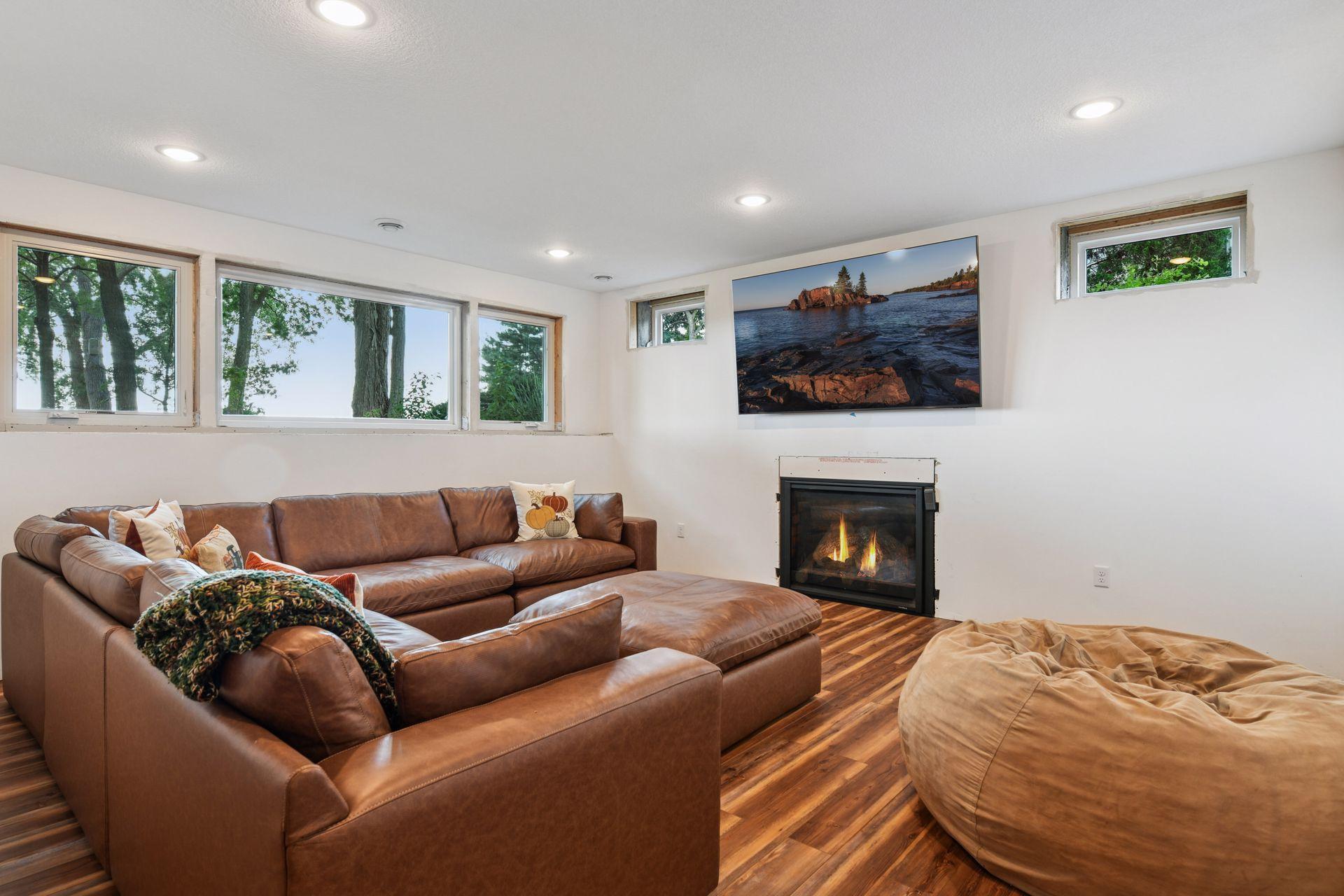 2915 Casco Point Road