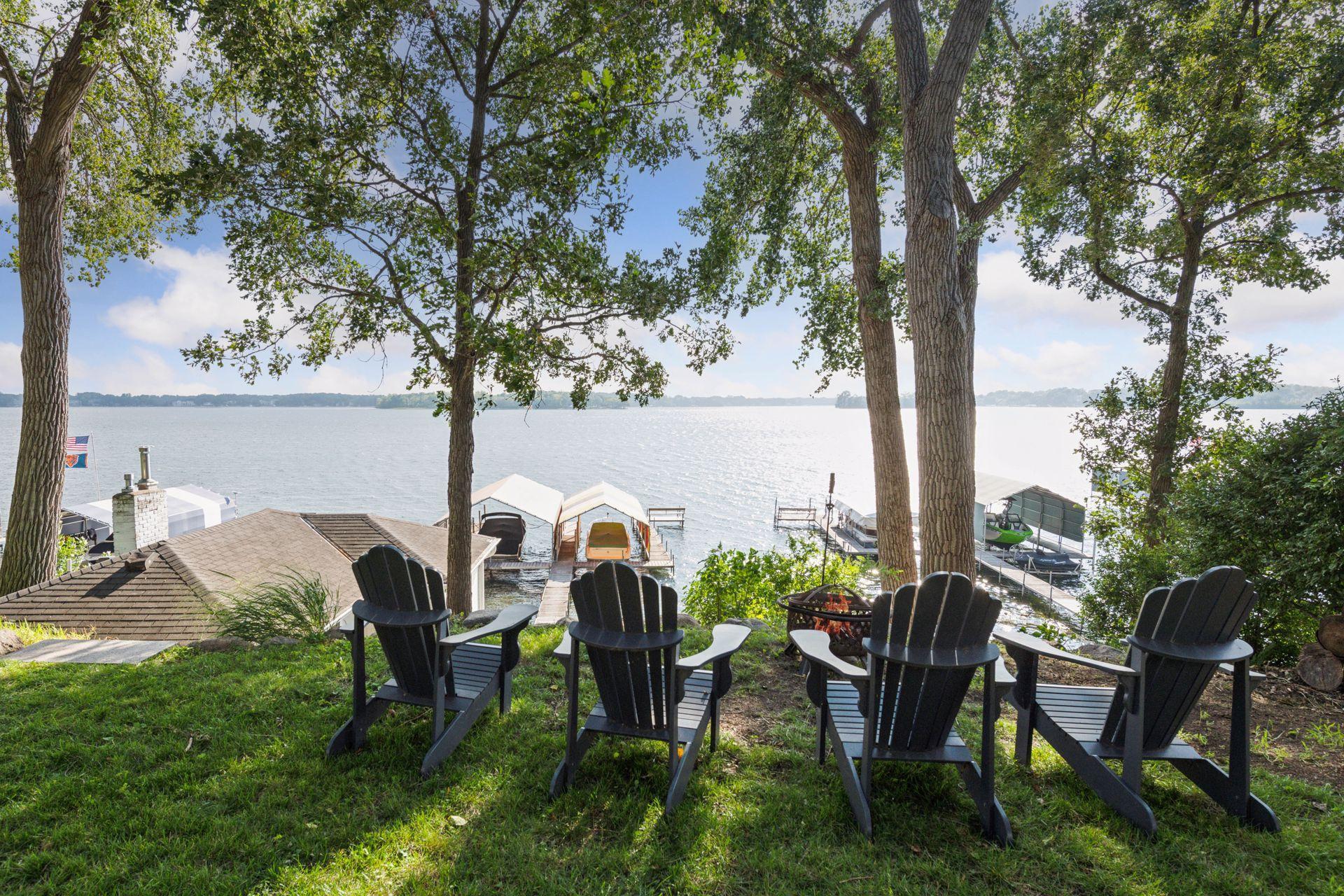 2915 Casco Point Road