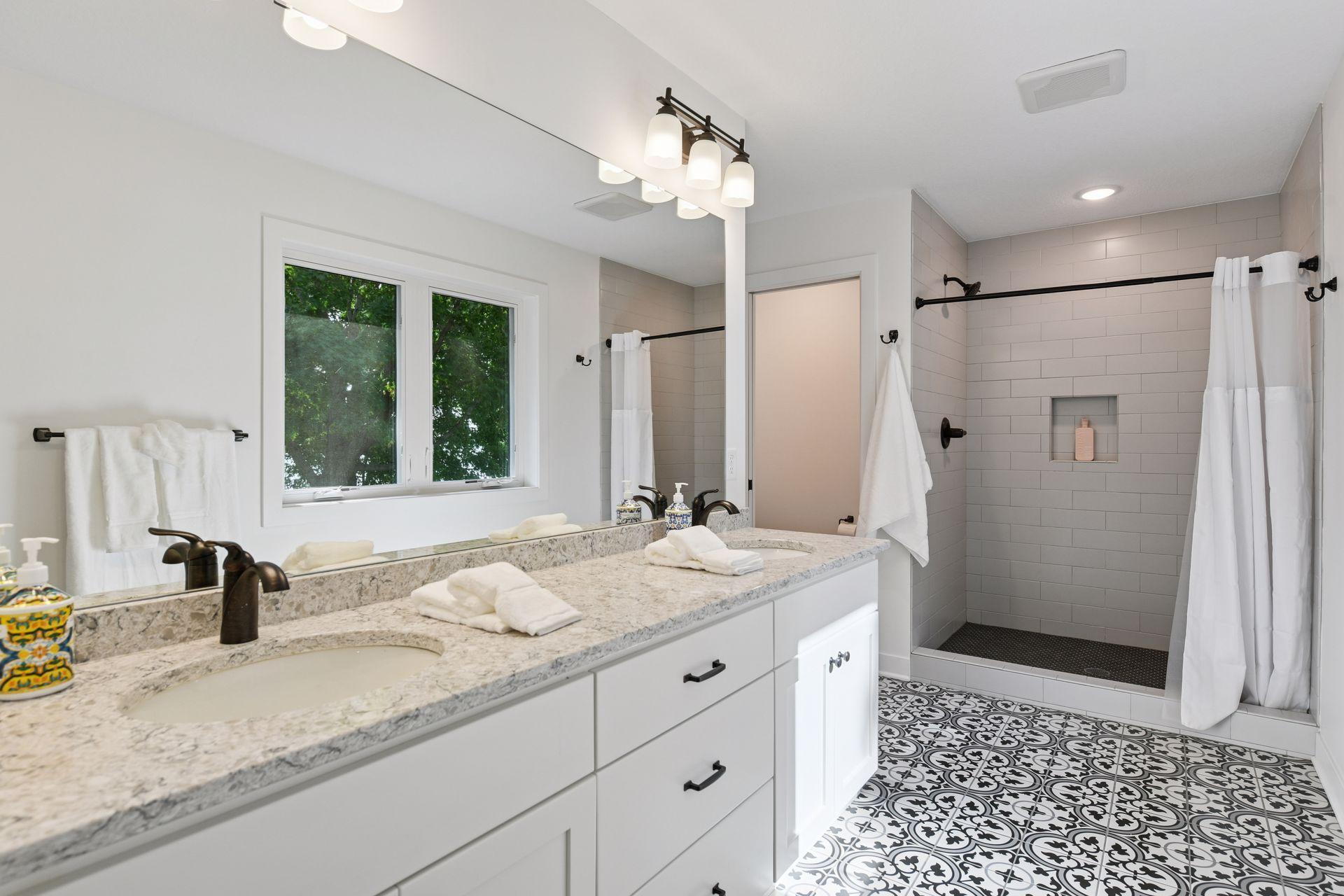 2915 Casco Point Road