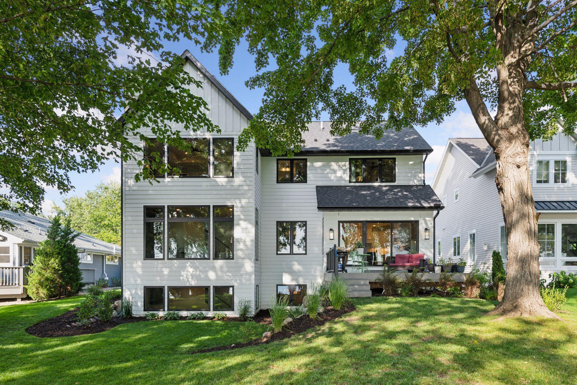 2915 Casco Point Road