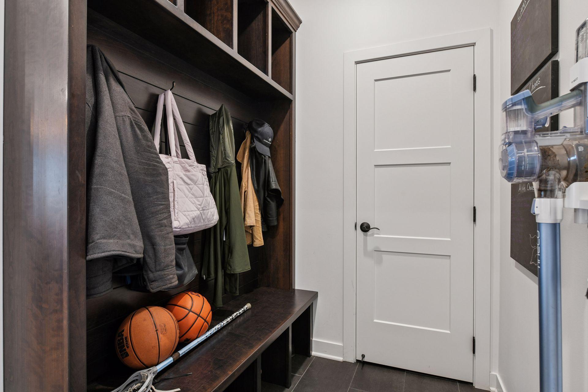 2915 Casco Point Road