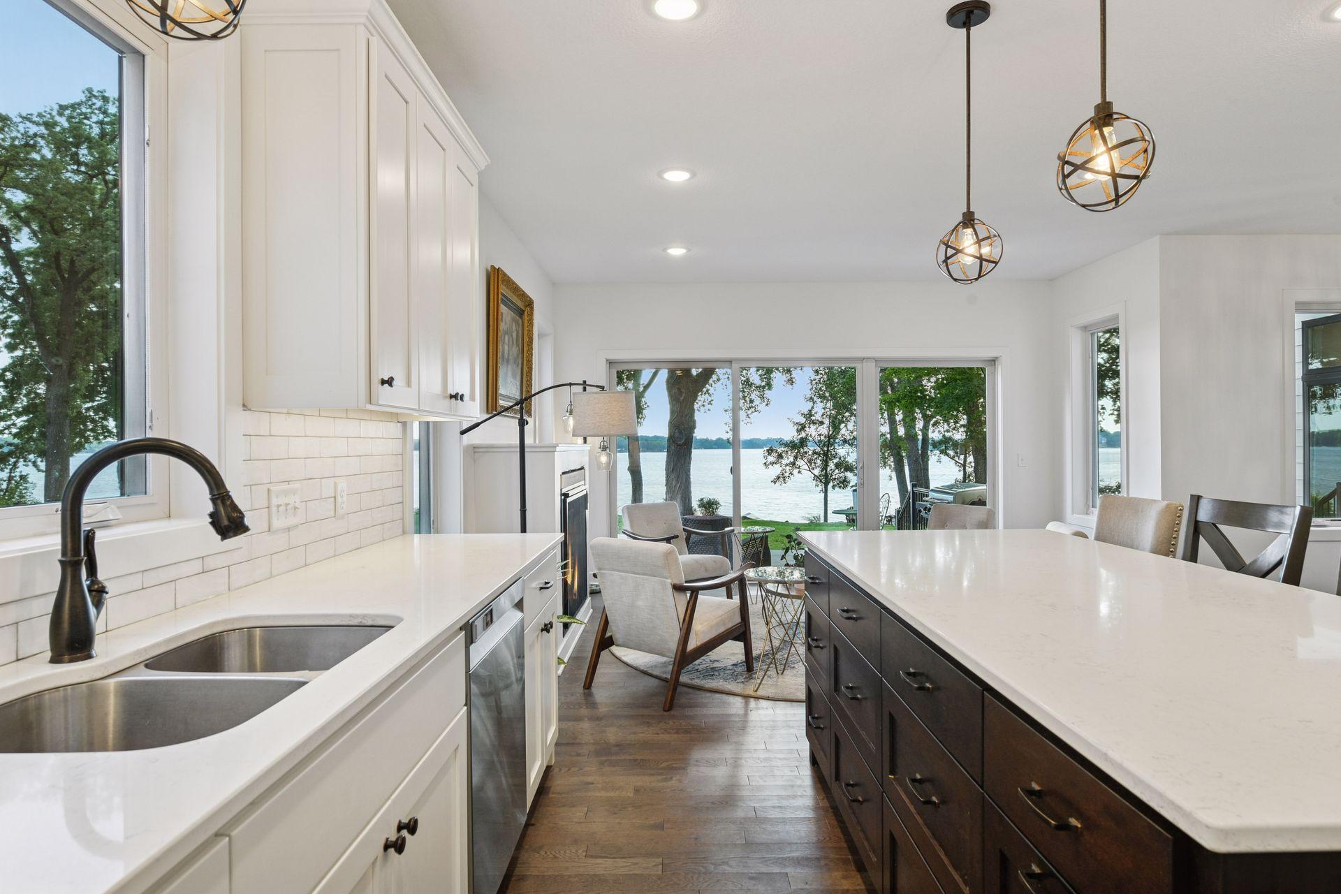 2915 Casco Point Road