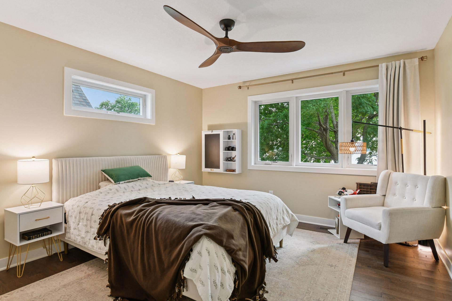 2915 Casco Point Road