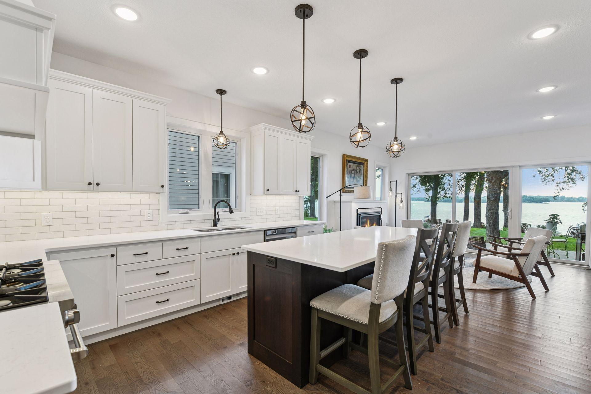 2915 Casco Point Road