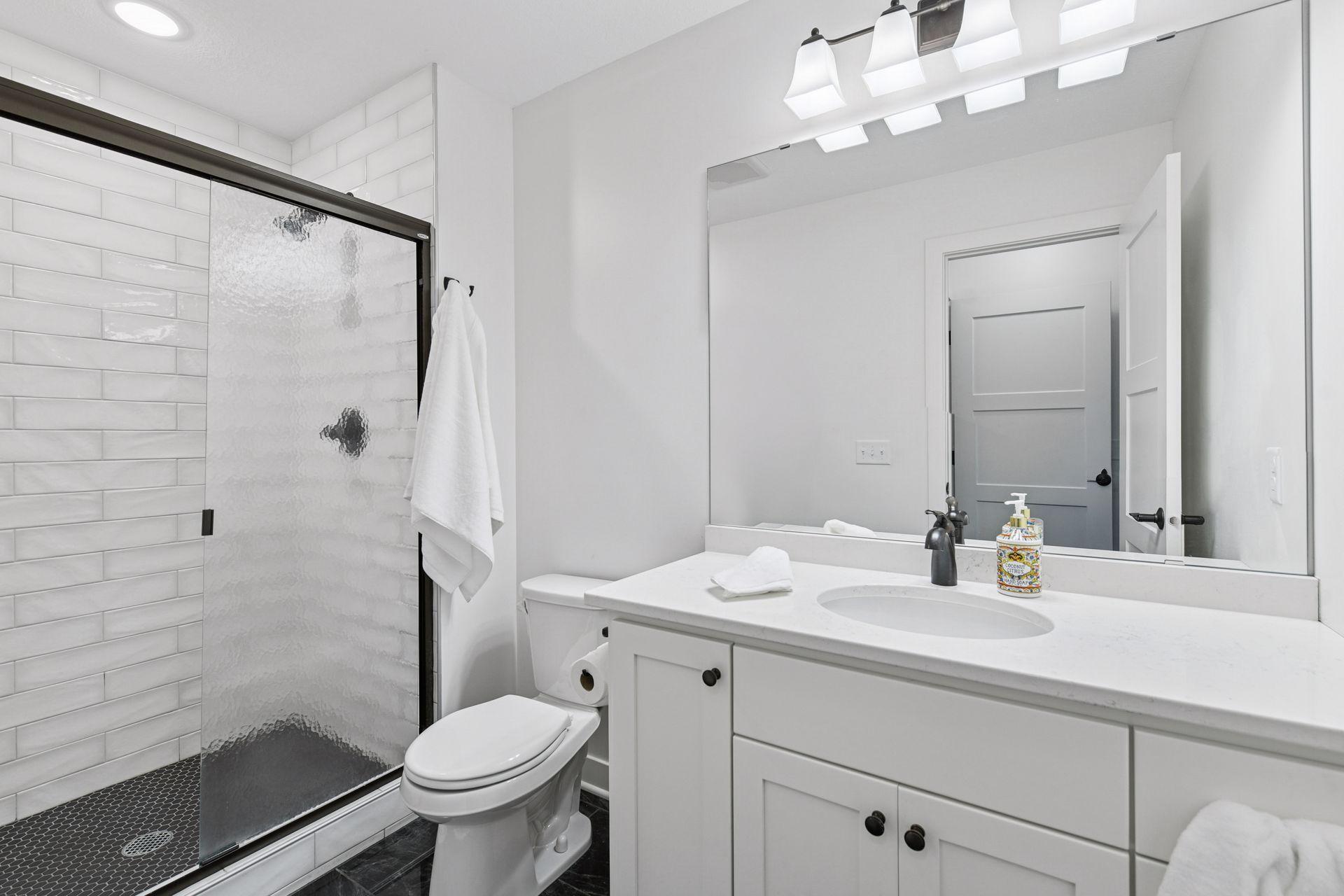 2915 Casco Point Road