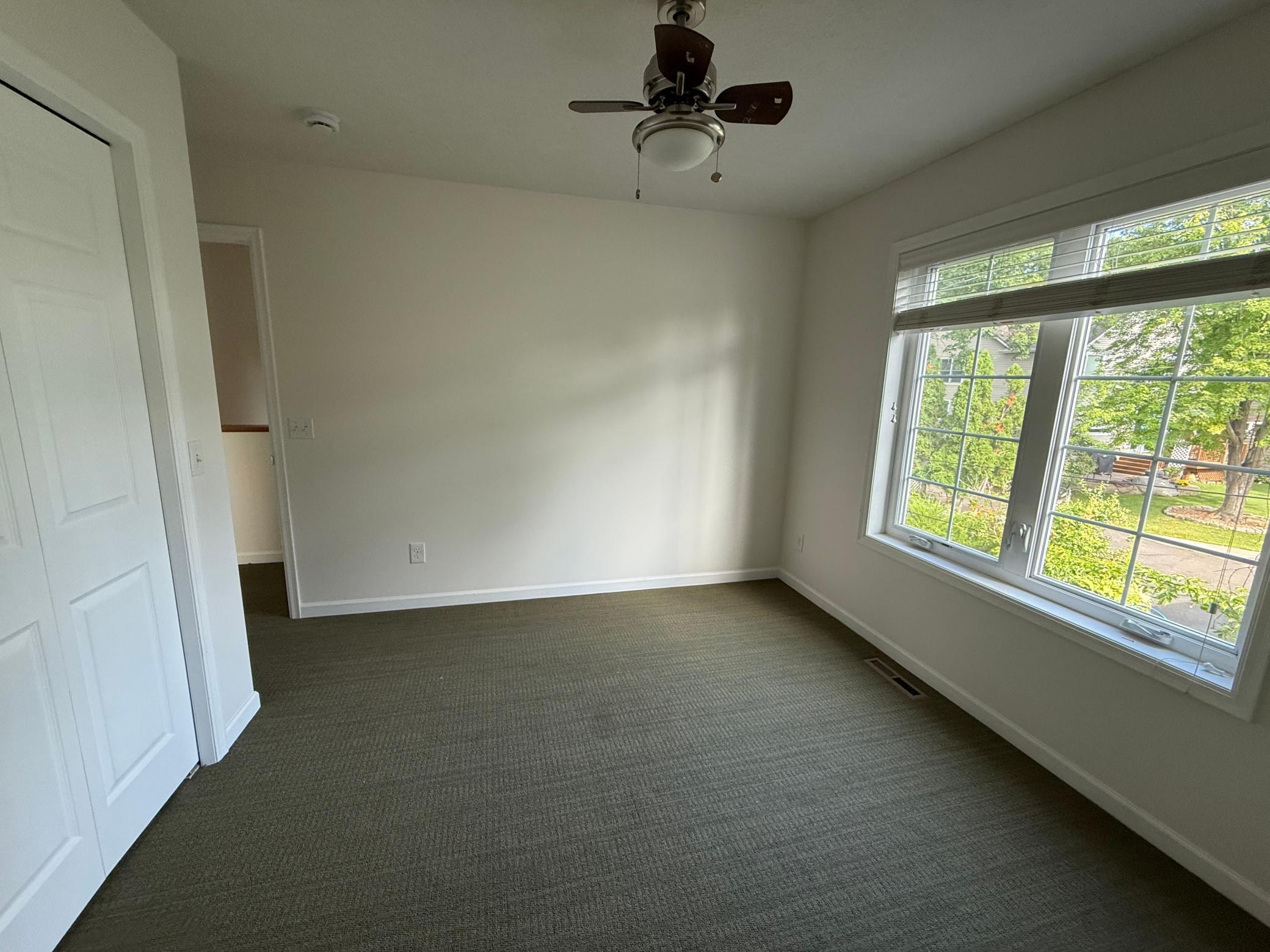 709 Wayzata Boulevard E