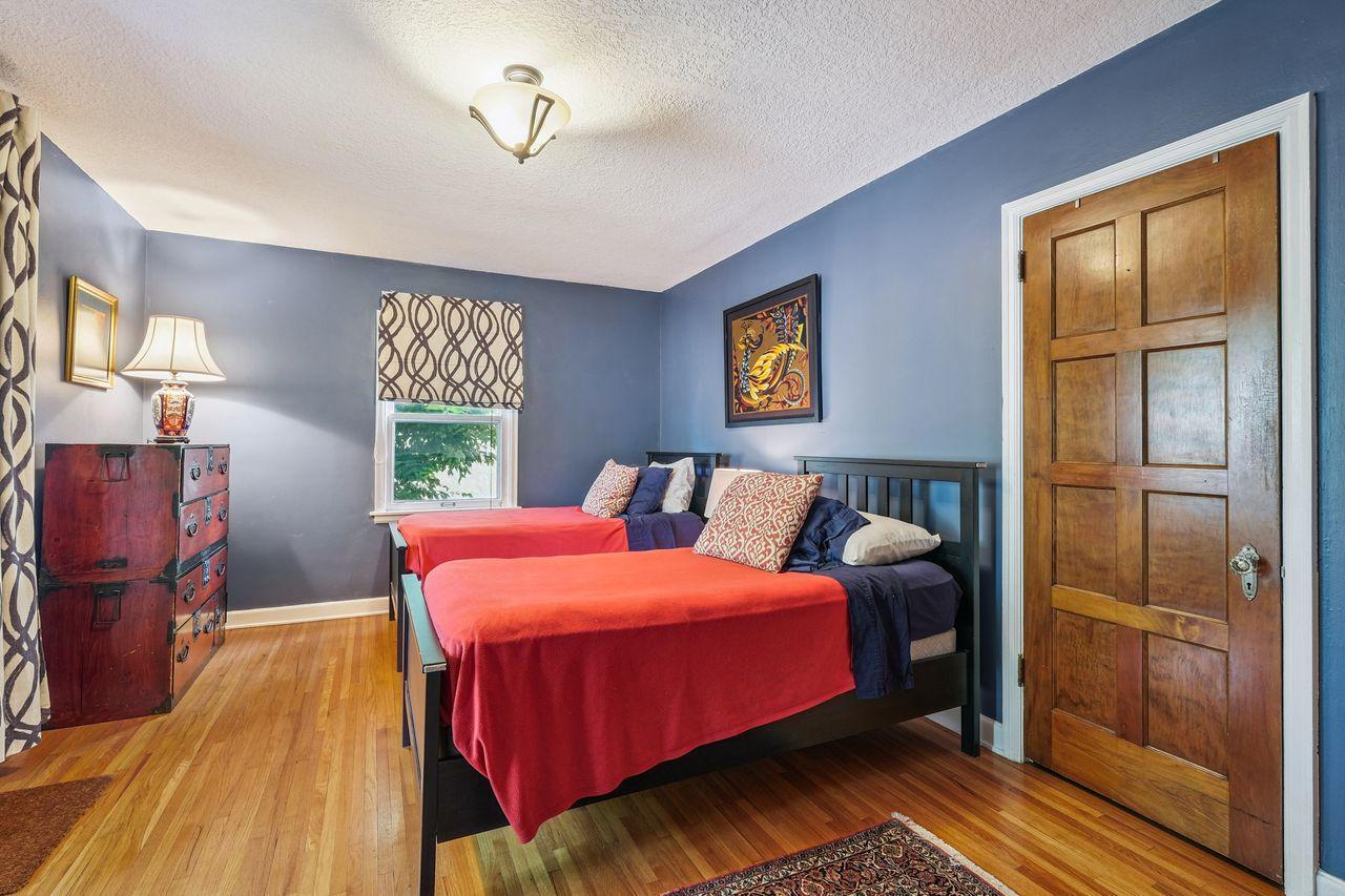 3914 Sheridan Avenue S Unit: 1