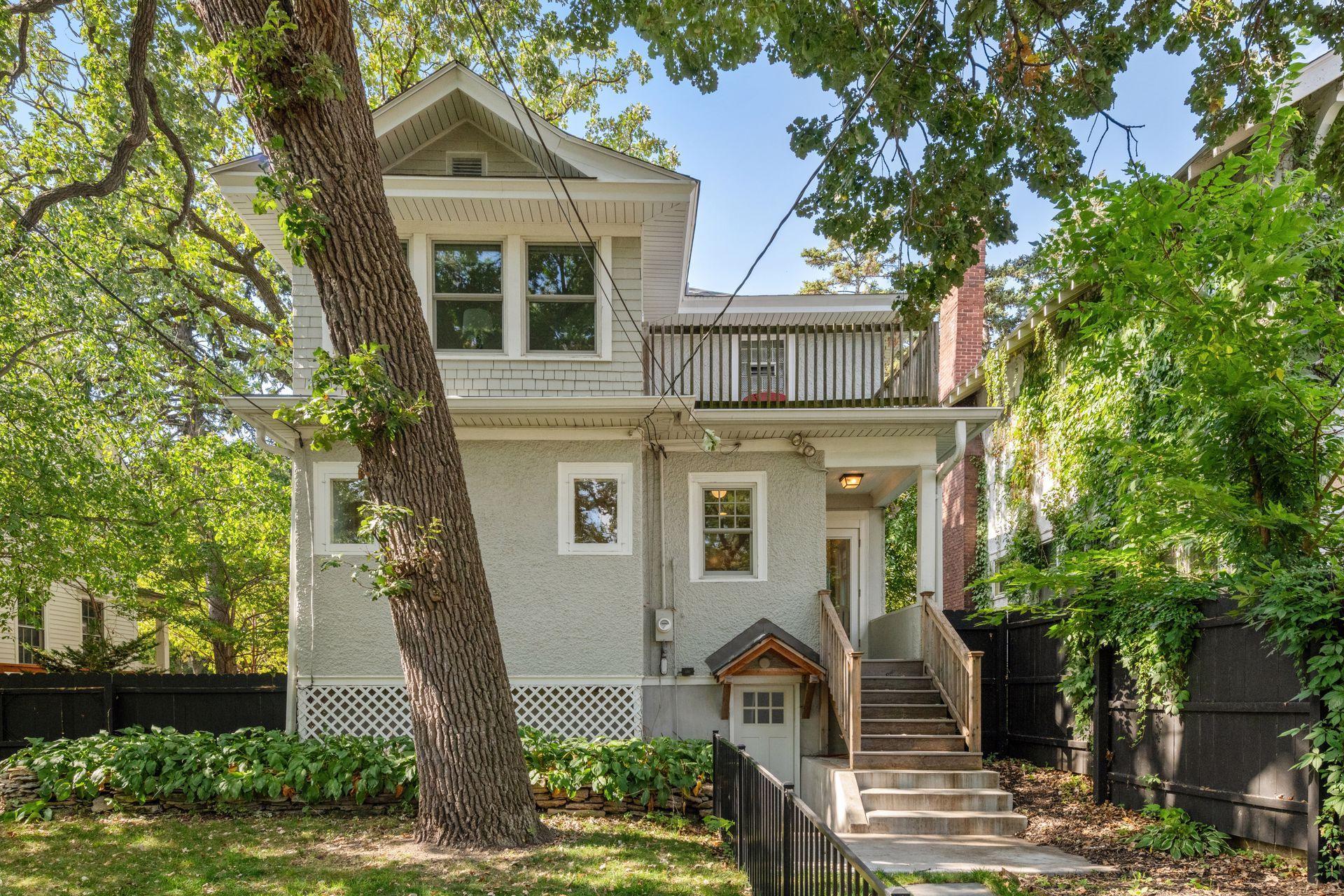 2855 Irving Avenue S