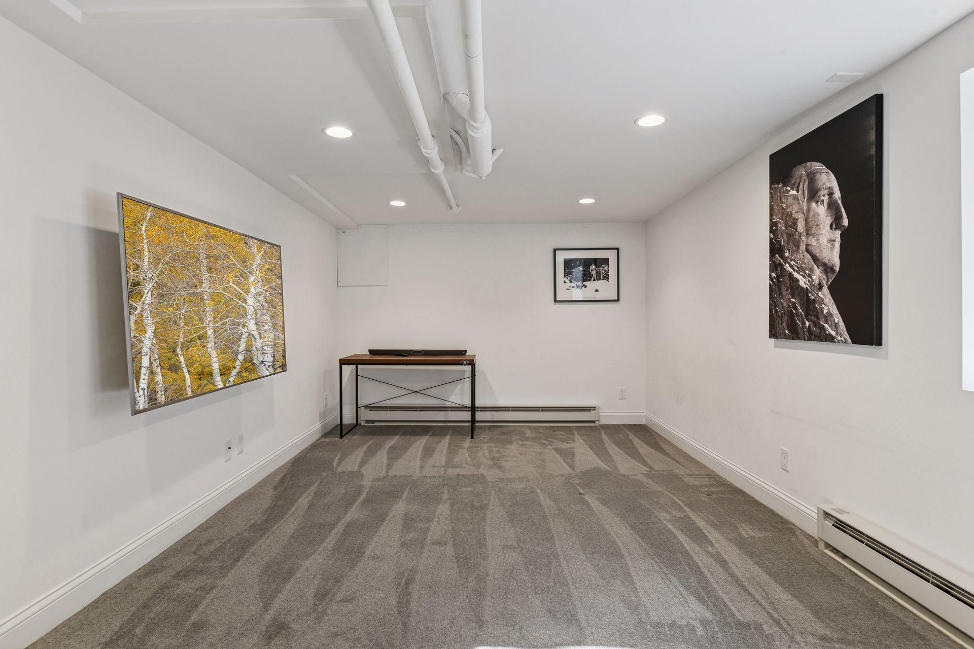 2855 Irving Avenue S