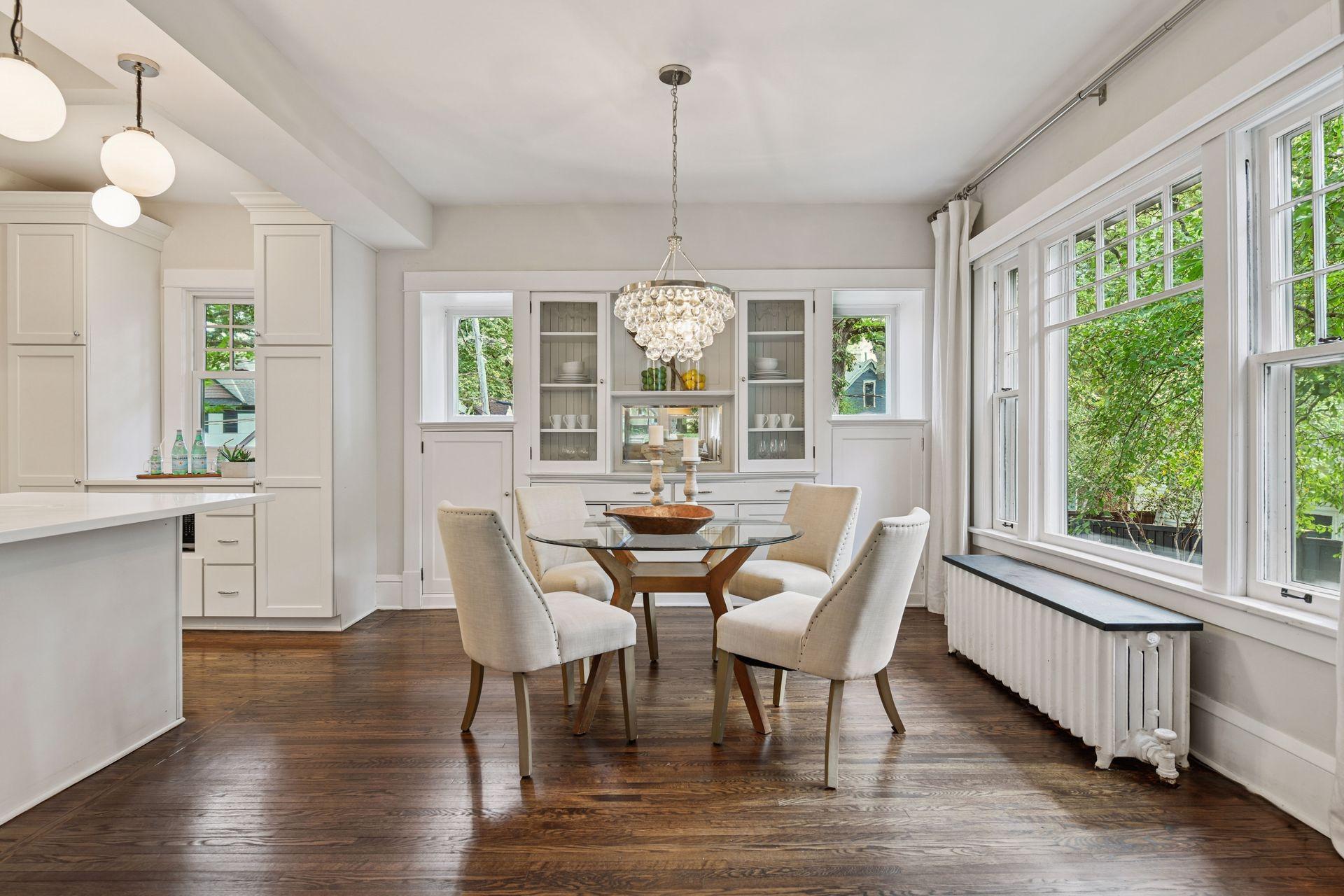 2855 Irving Avenue S