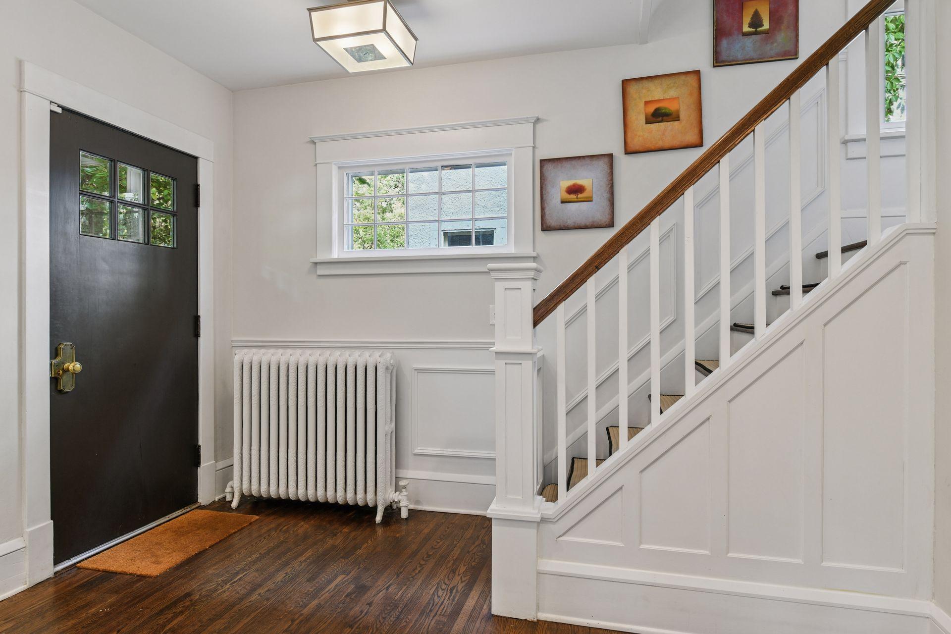 2855 Irving Avenue S