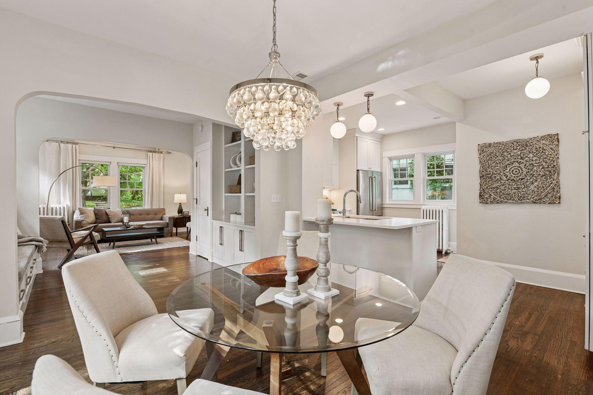 2855 Irving Avenue S