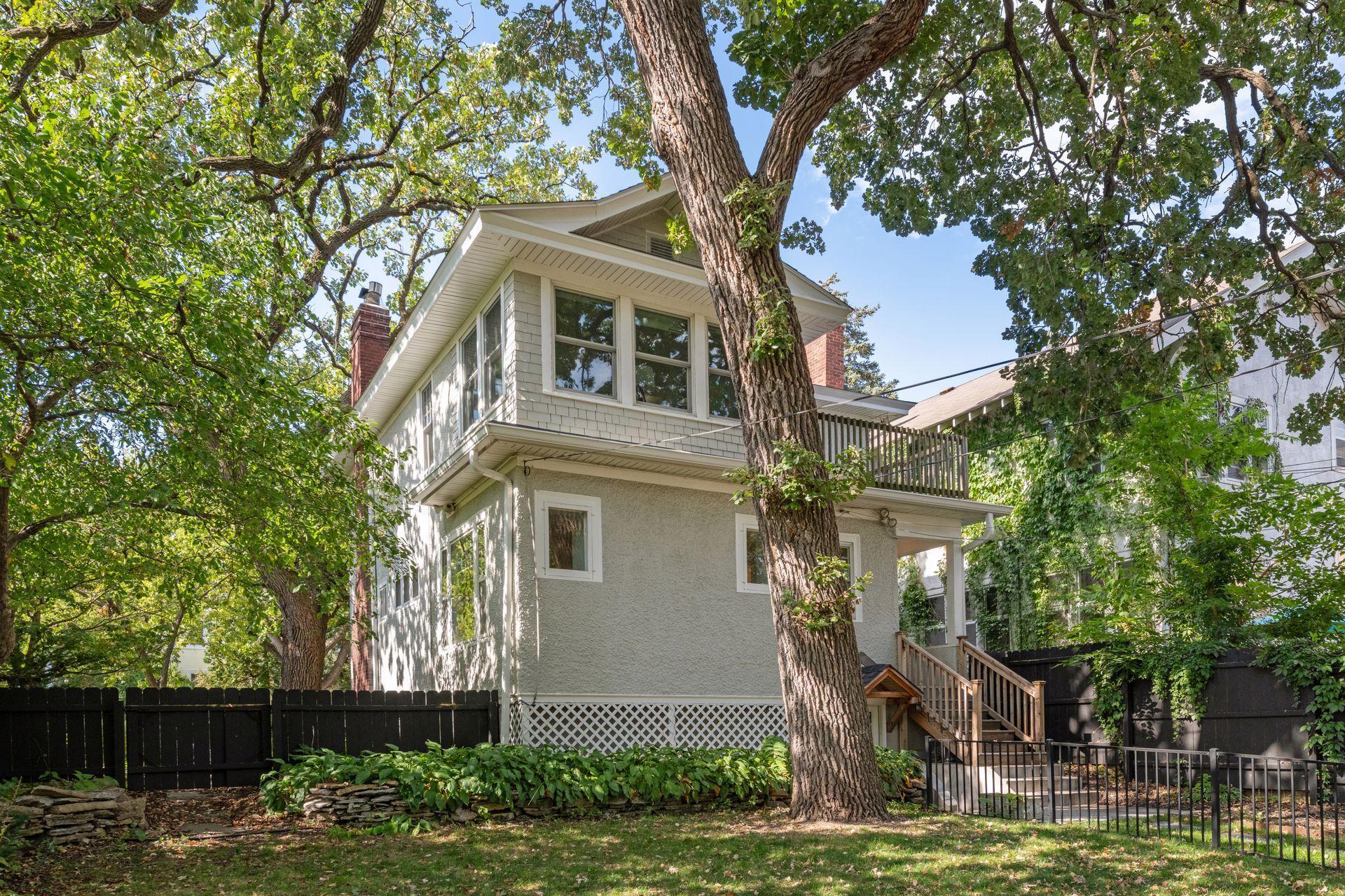 2855 Irving Avenue S