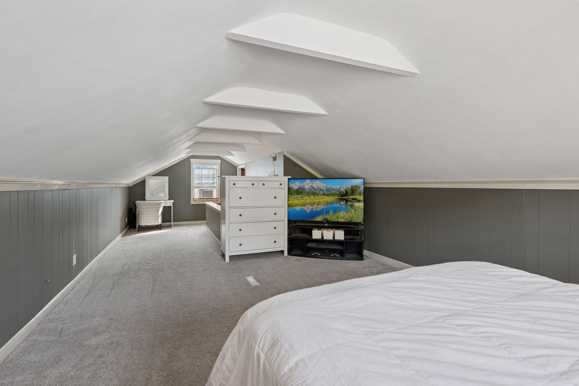 7040 Garfield Avenue