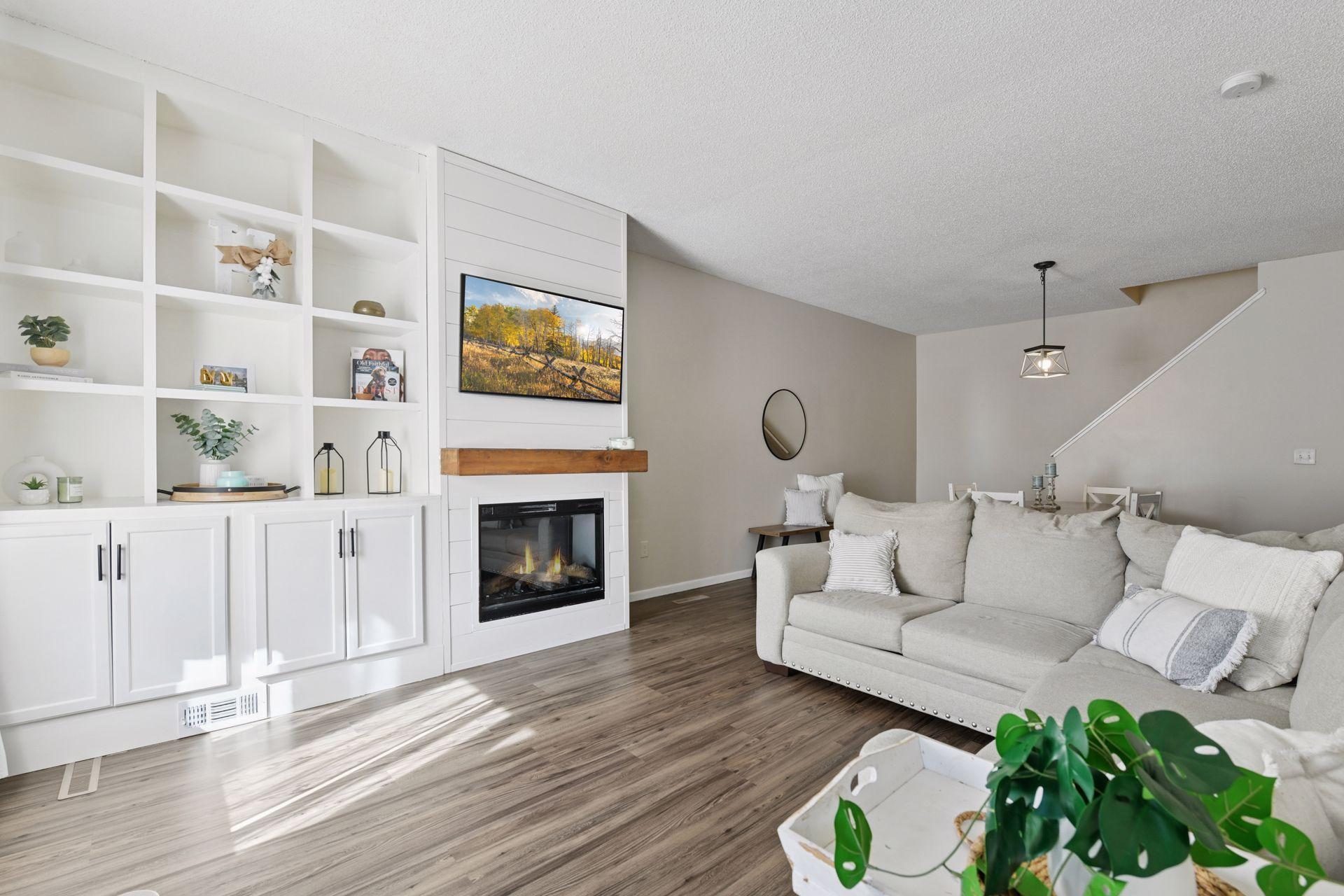 1160 Crystal Place W