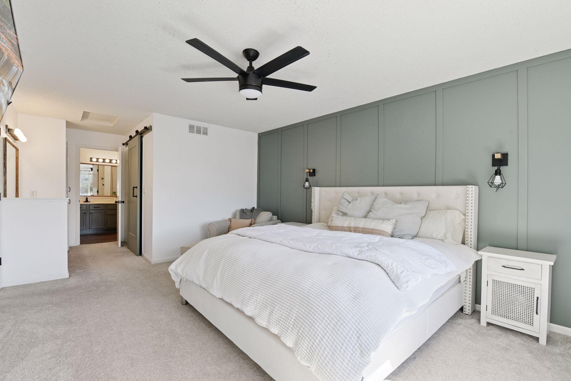 1160 Crystal Place W