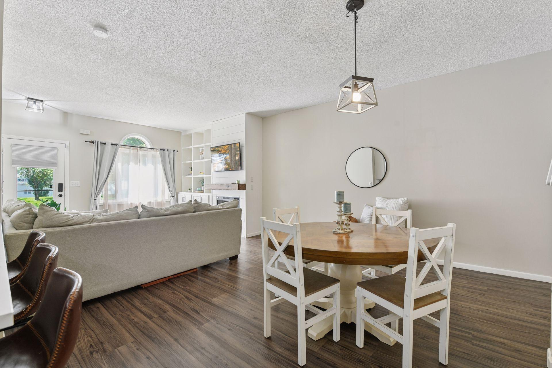 1160 Crystal Place W