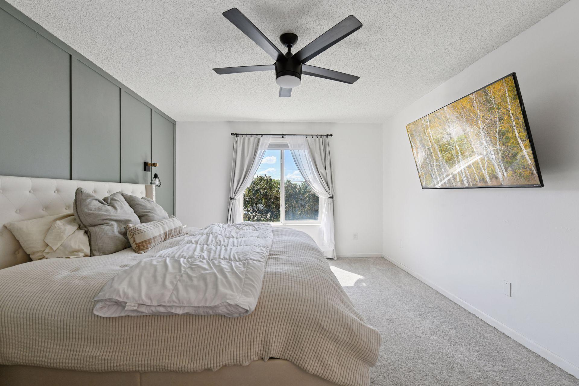 1160 Crystal Place W