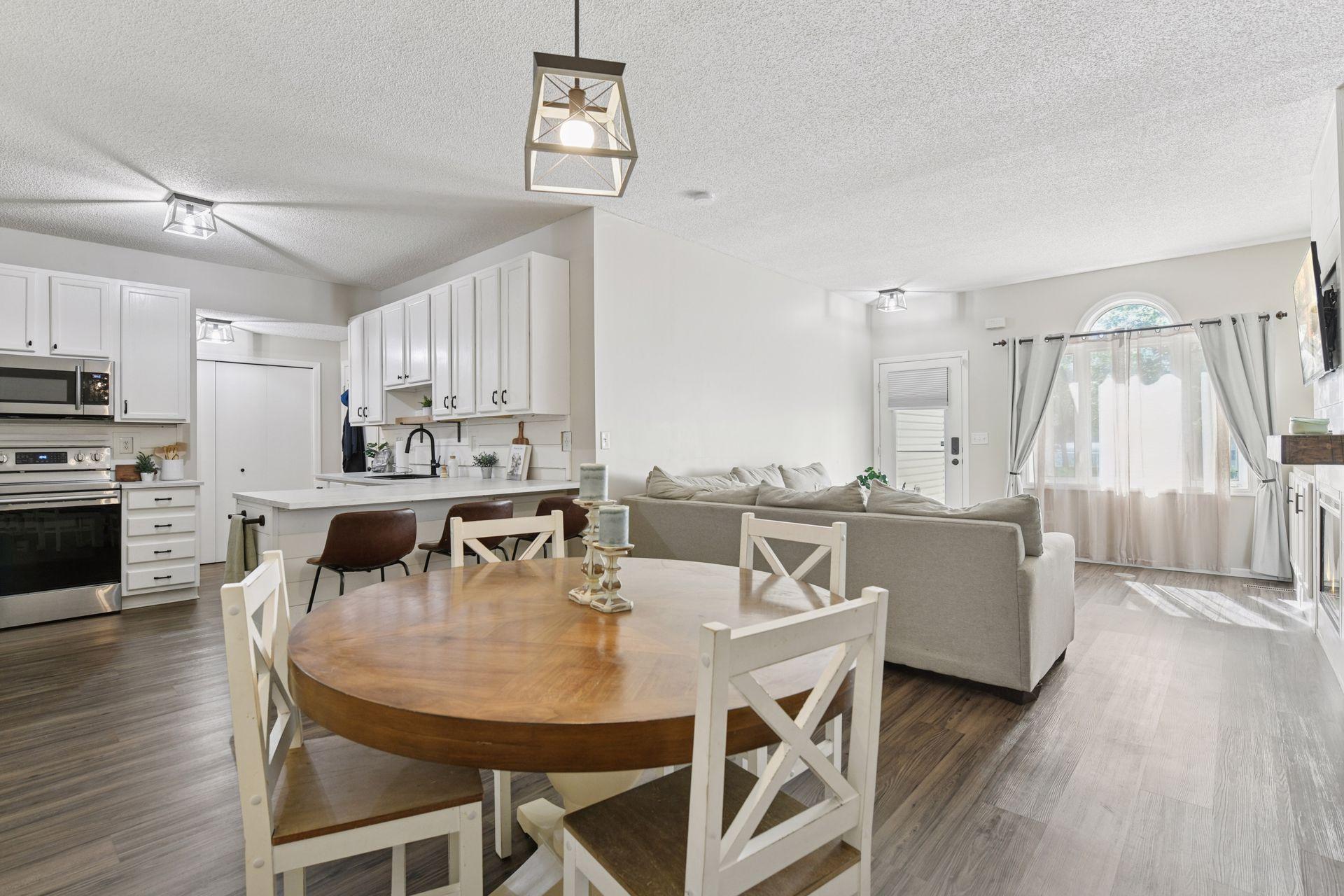 1160 Crystal Place W