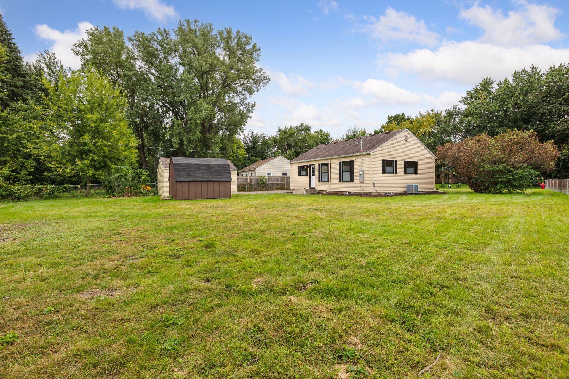 5848 Quebec Avenue N