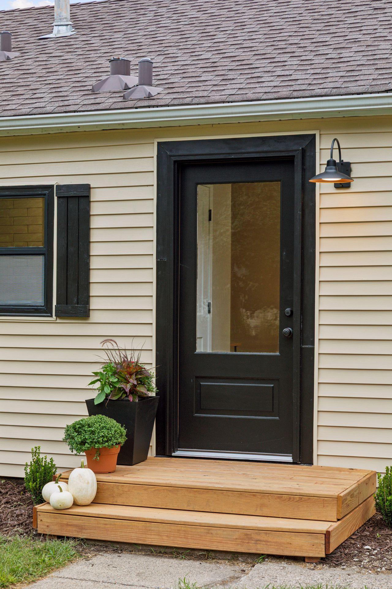 5848 Quebec Avenue N