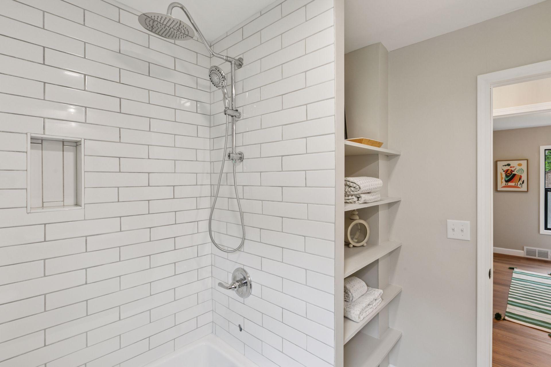 5848 Quebec Avenue N