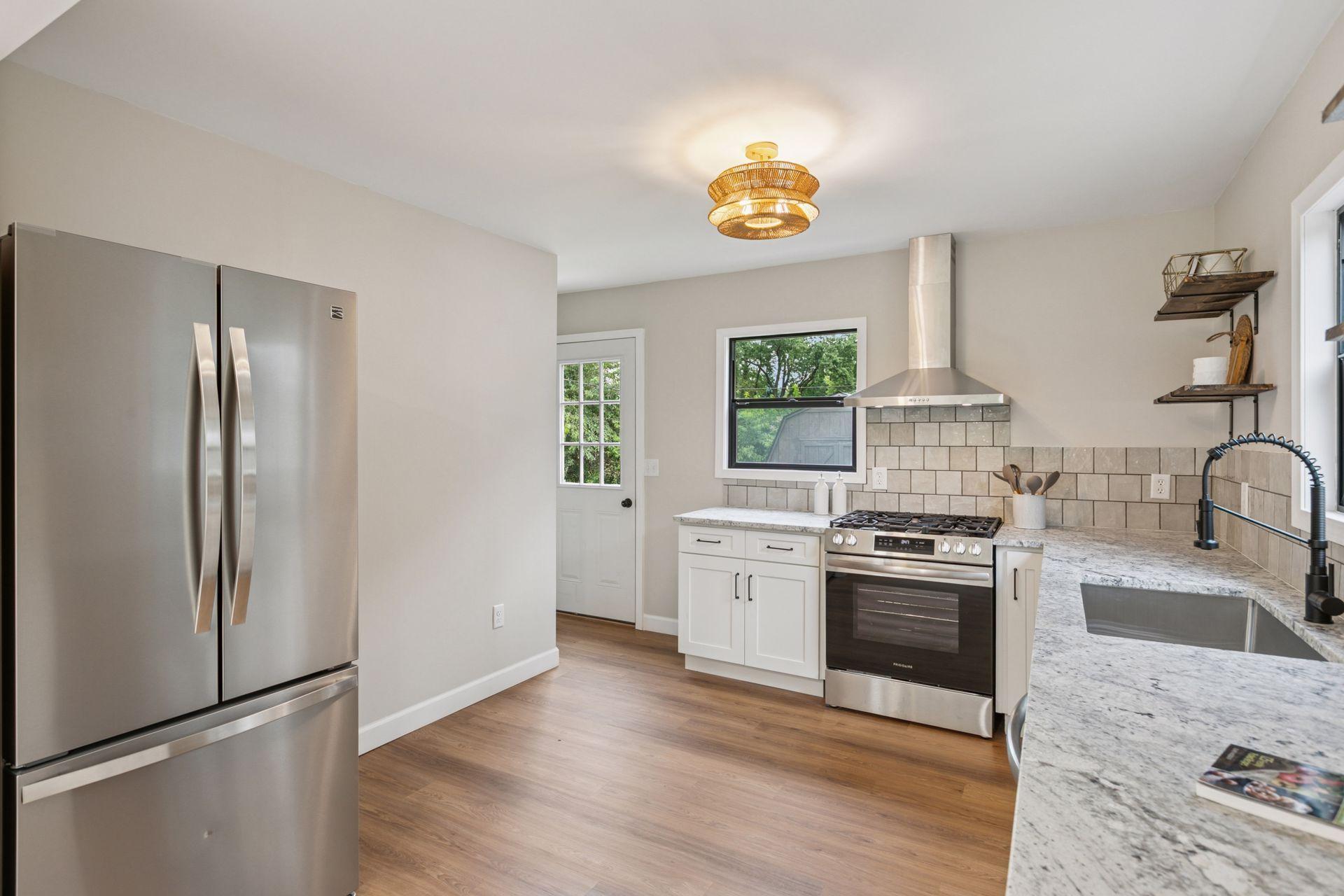 5848 Quebec Avenue N