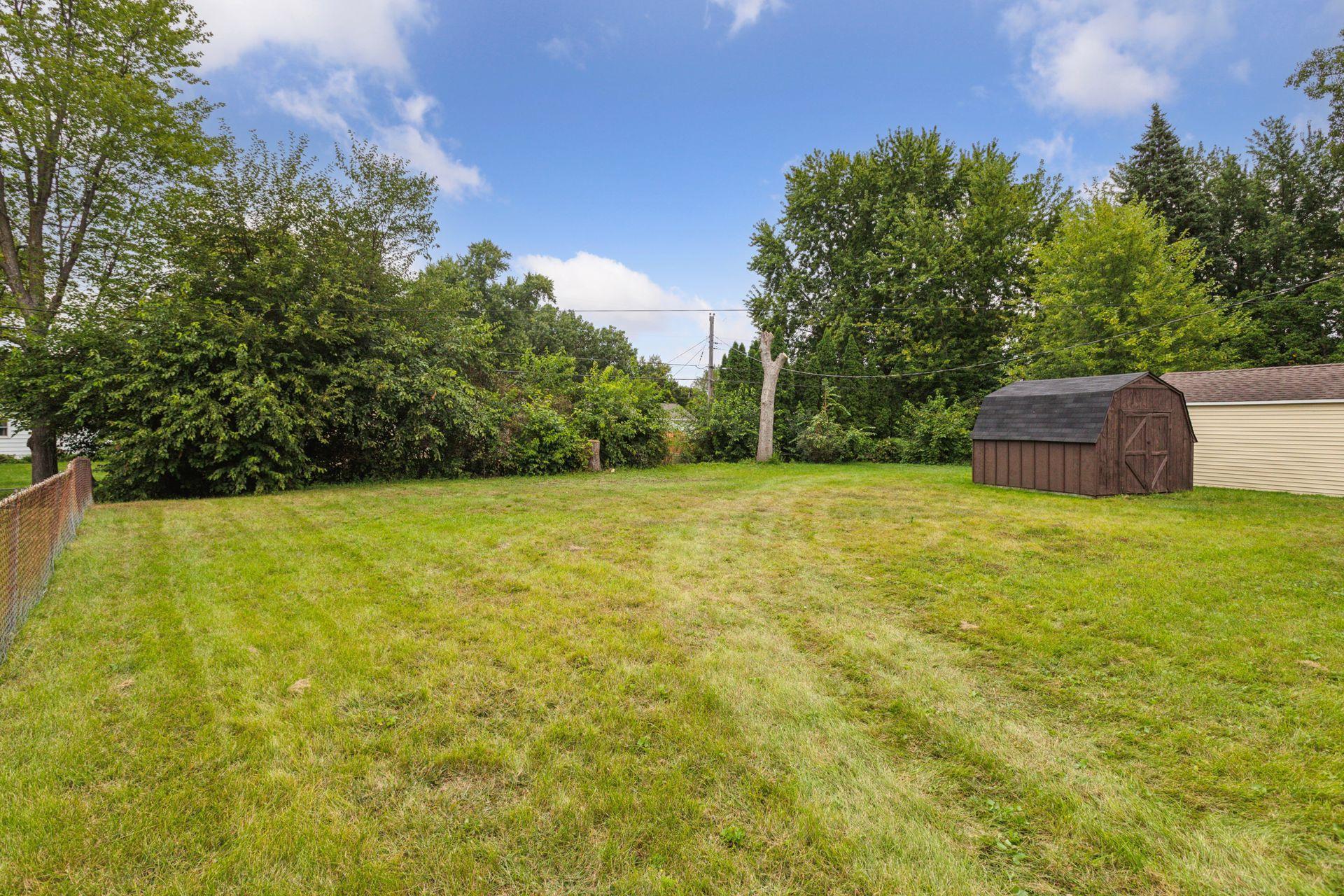 5848 Quebec Avenue N