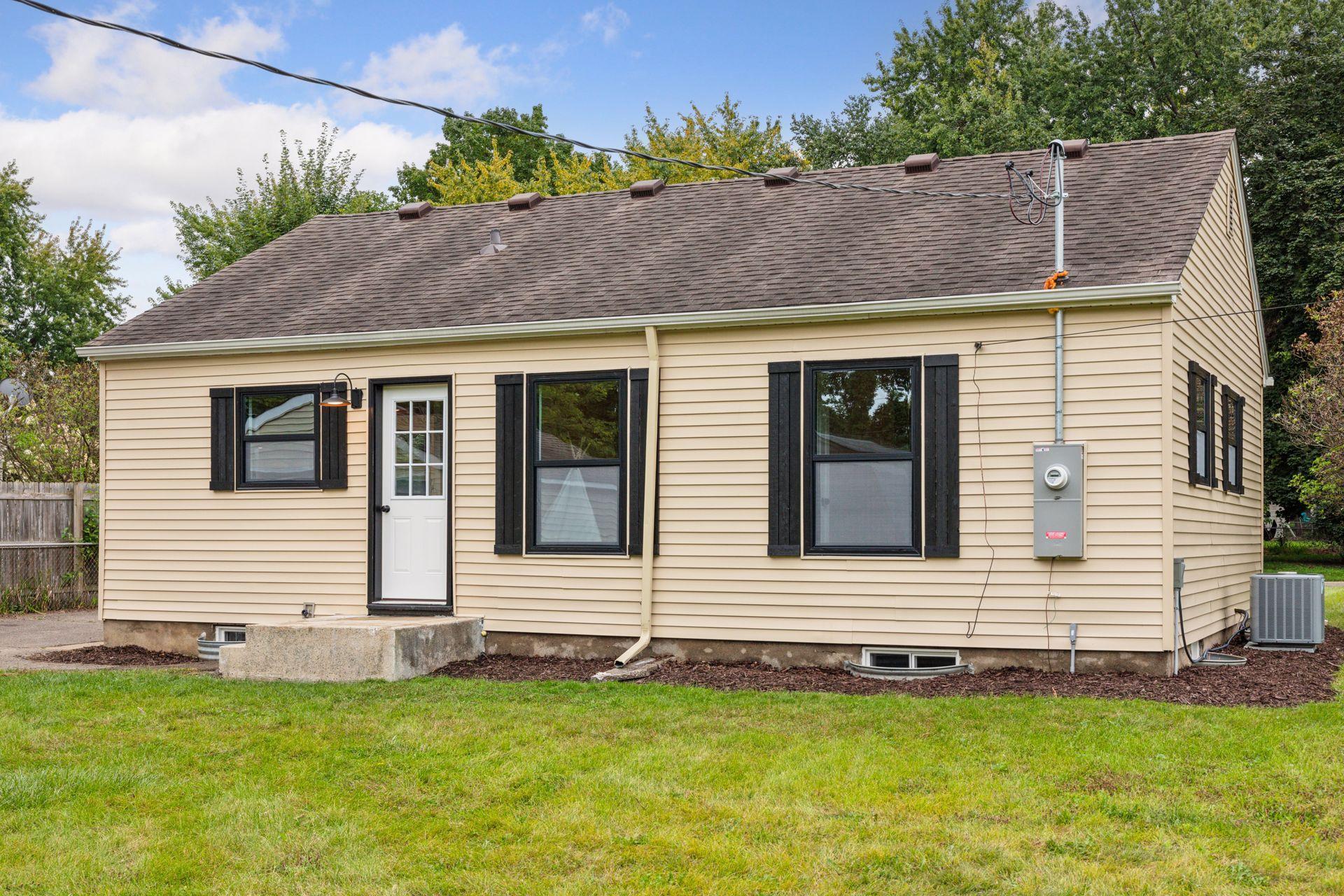 5848 Quebec Avenue N