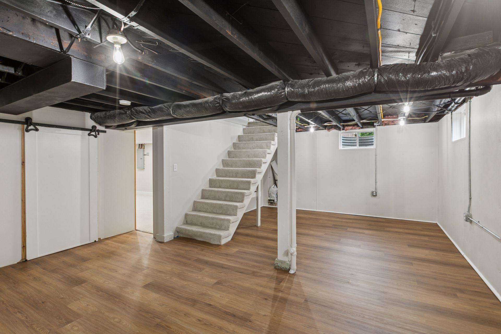 5848 Quebec Avenue N